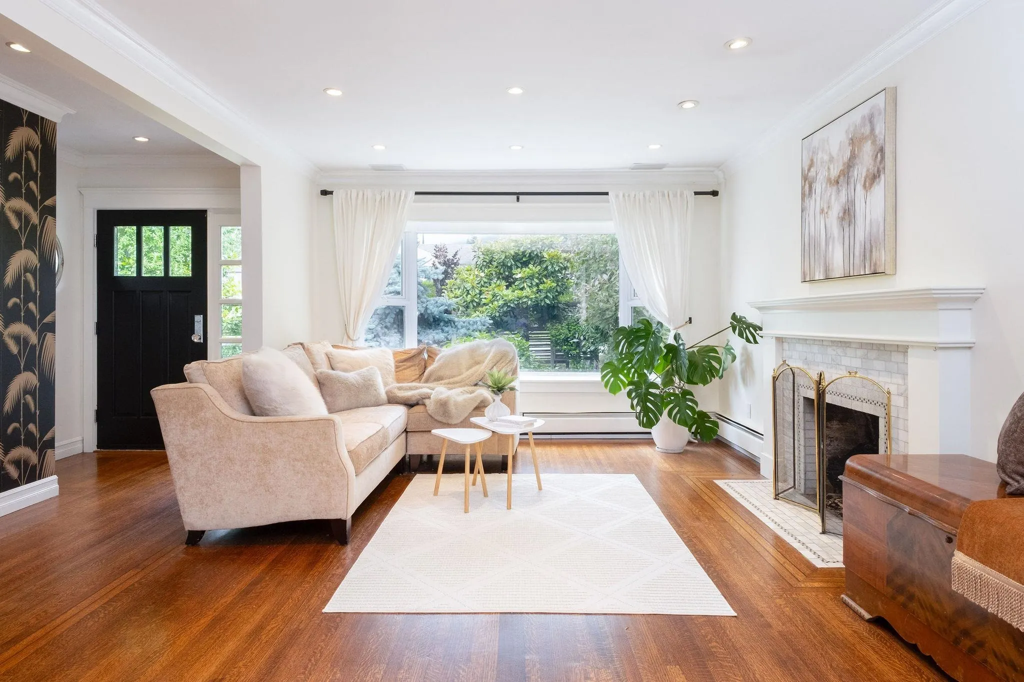 445 W 26th Street