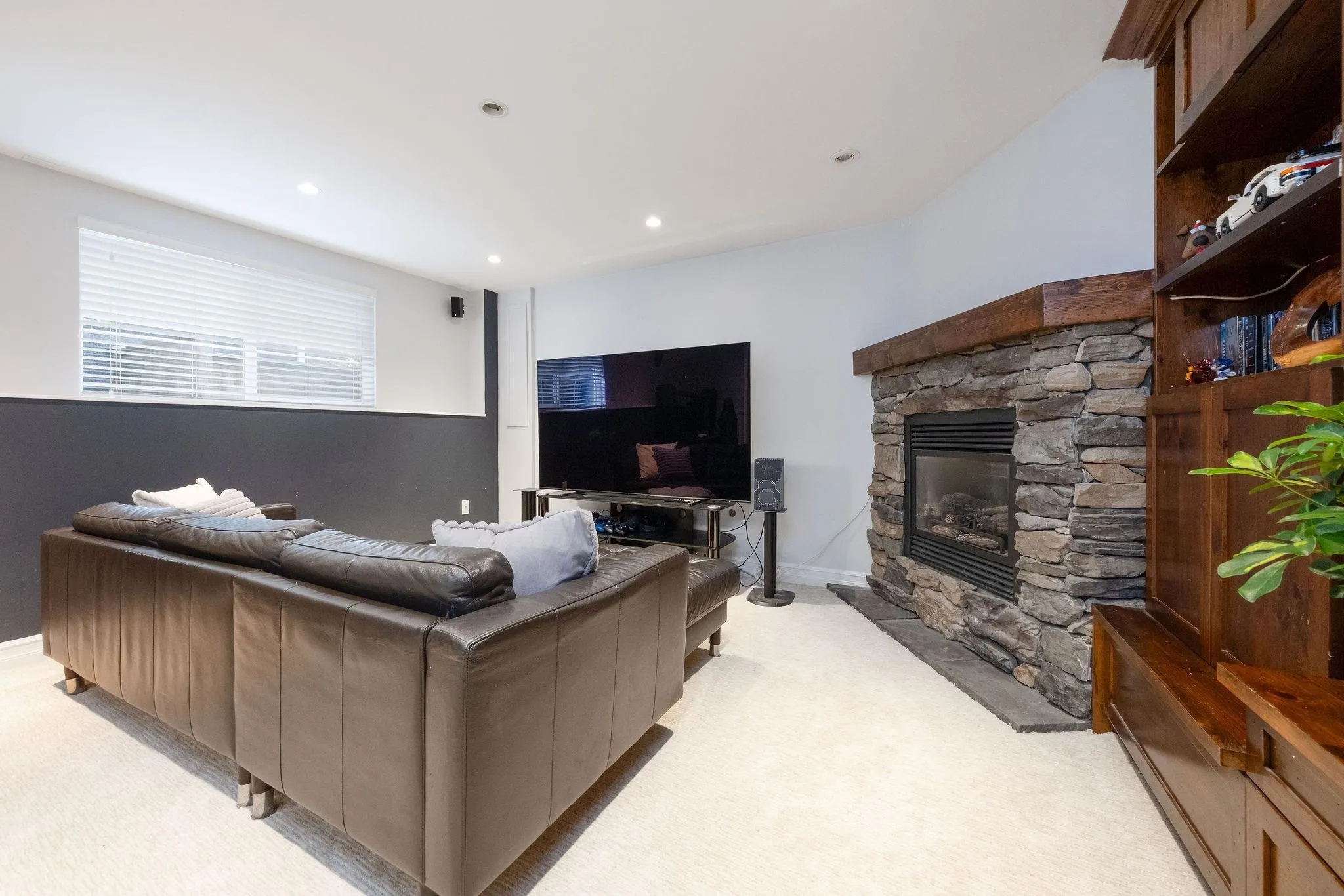 445 W 26th Street
