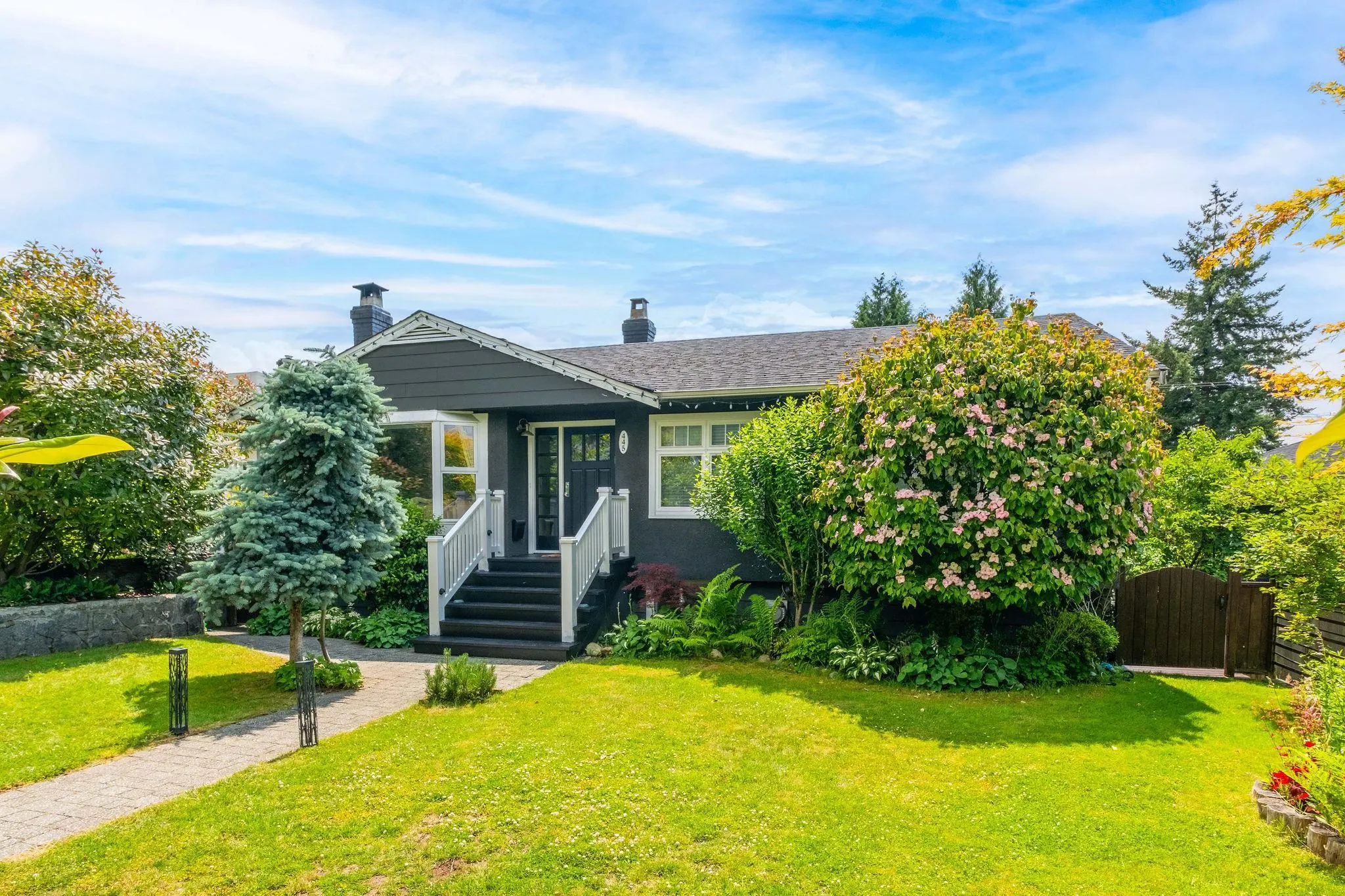 445 W 26th Street