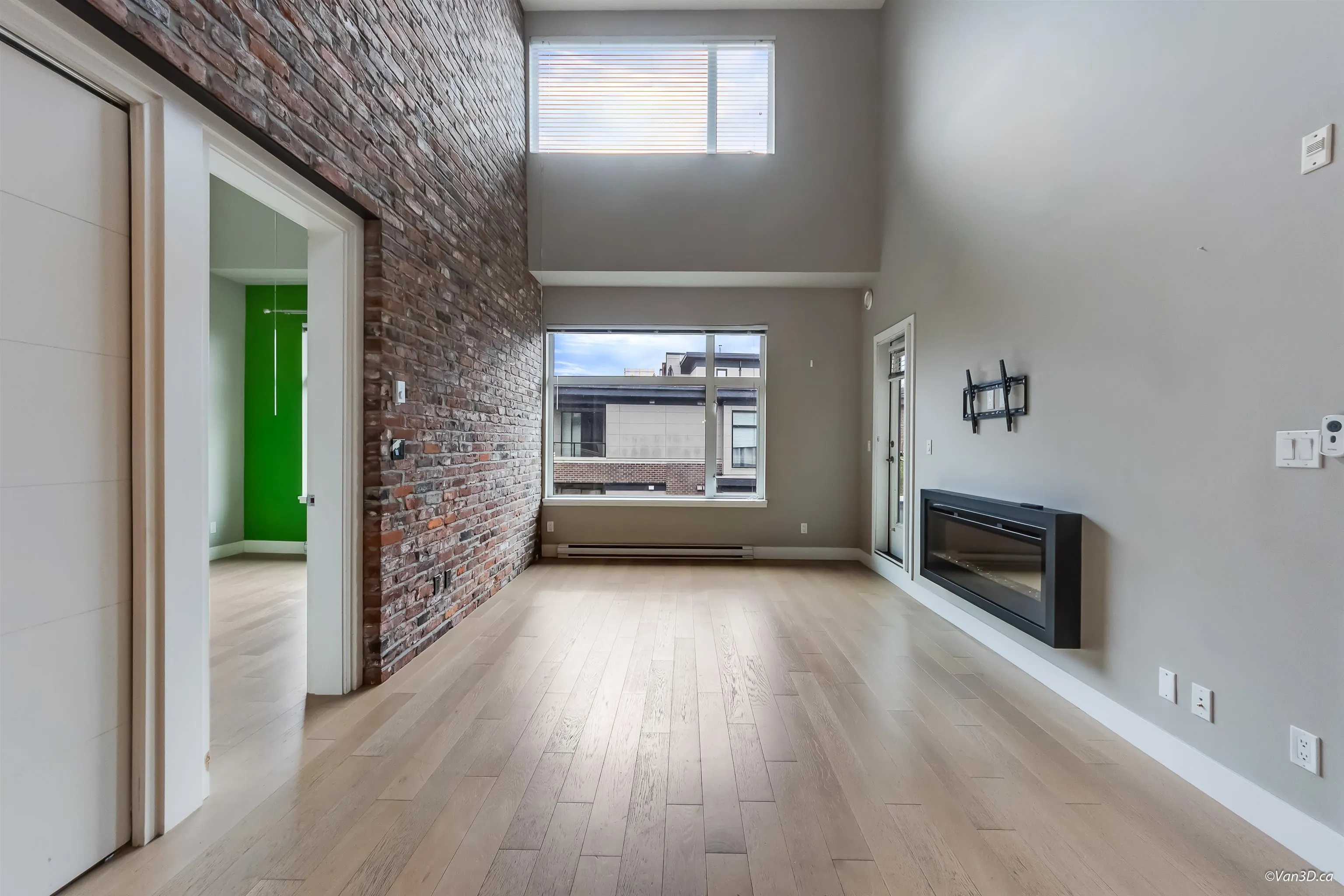 412 260 Salter Street