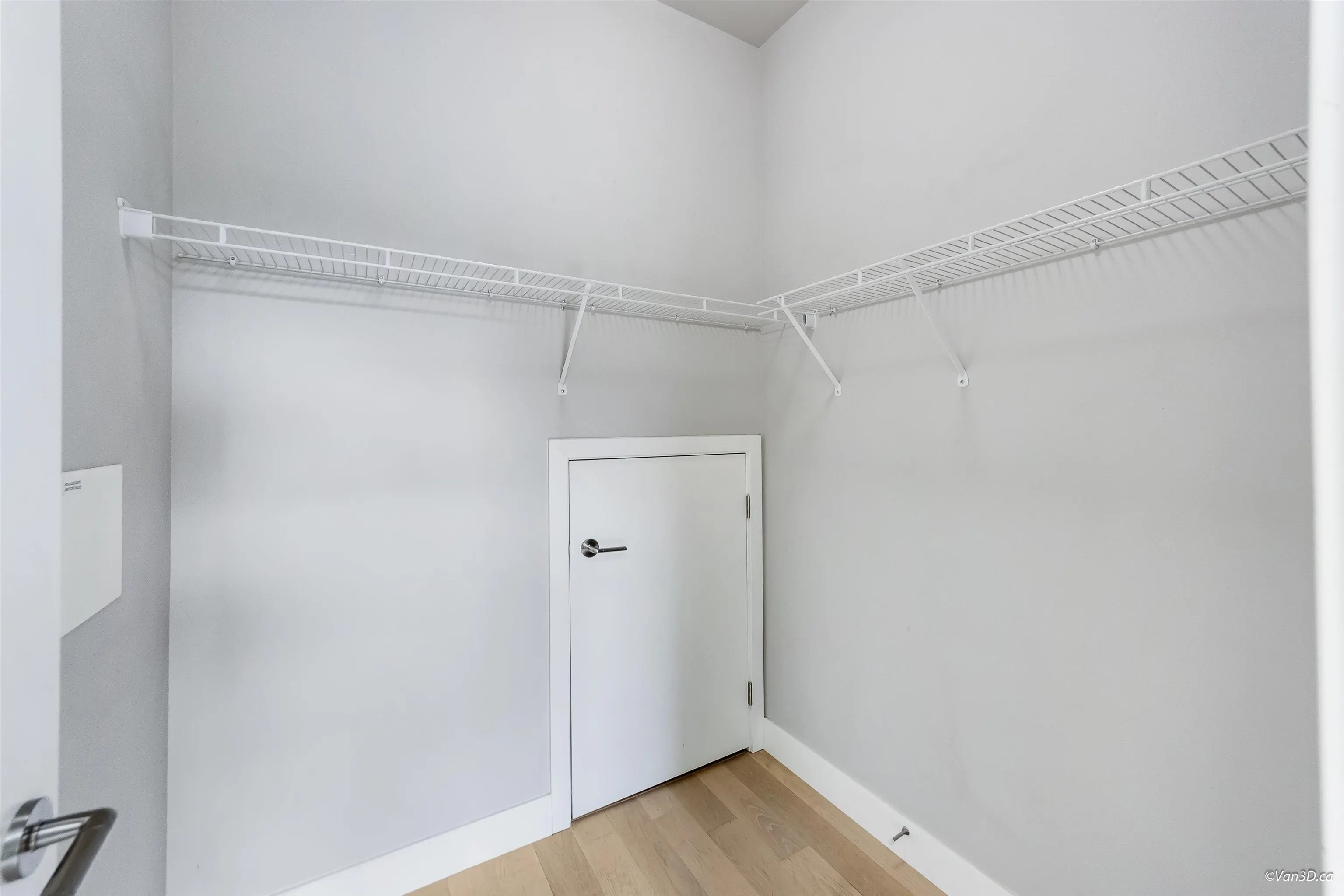 412 260 Salter Street