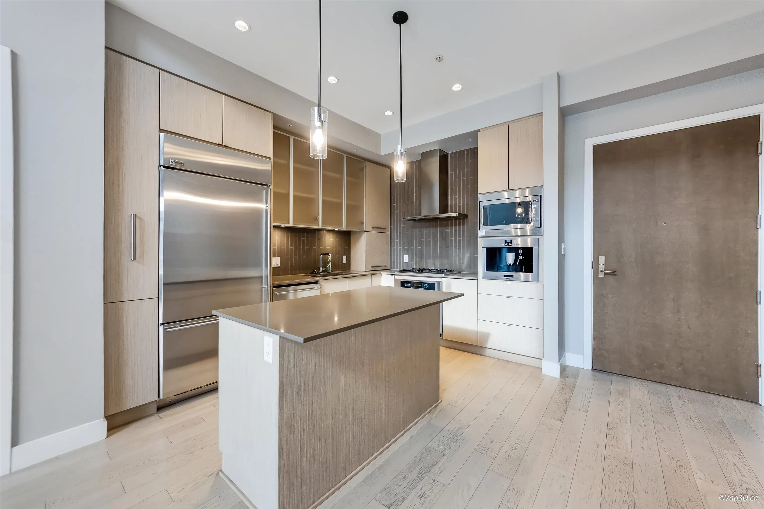 412 260 Salter Street