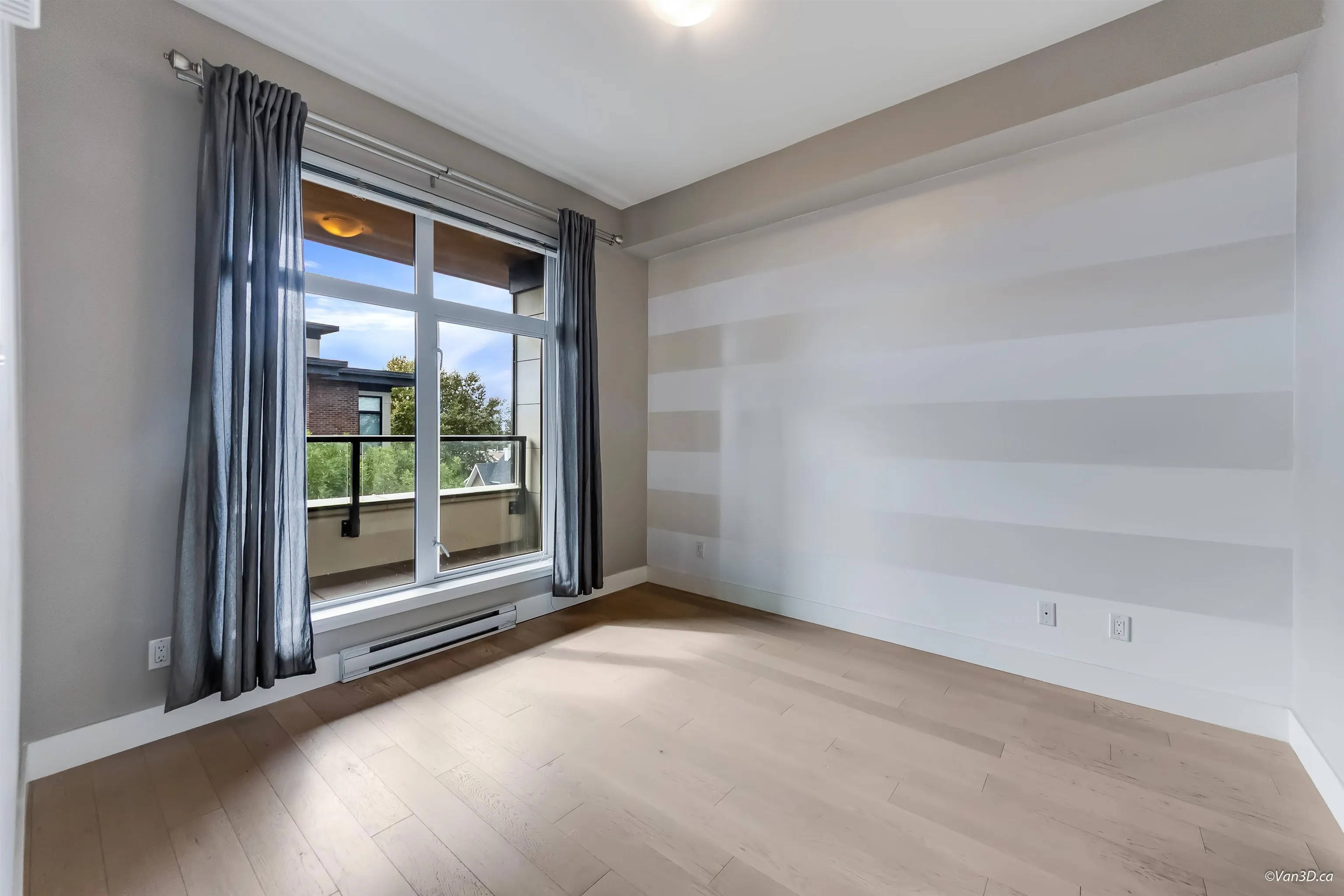 412 260 Salter Street