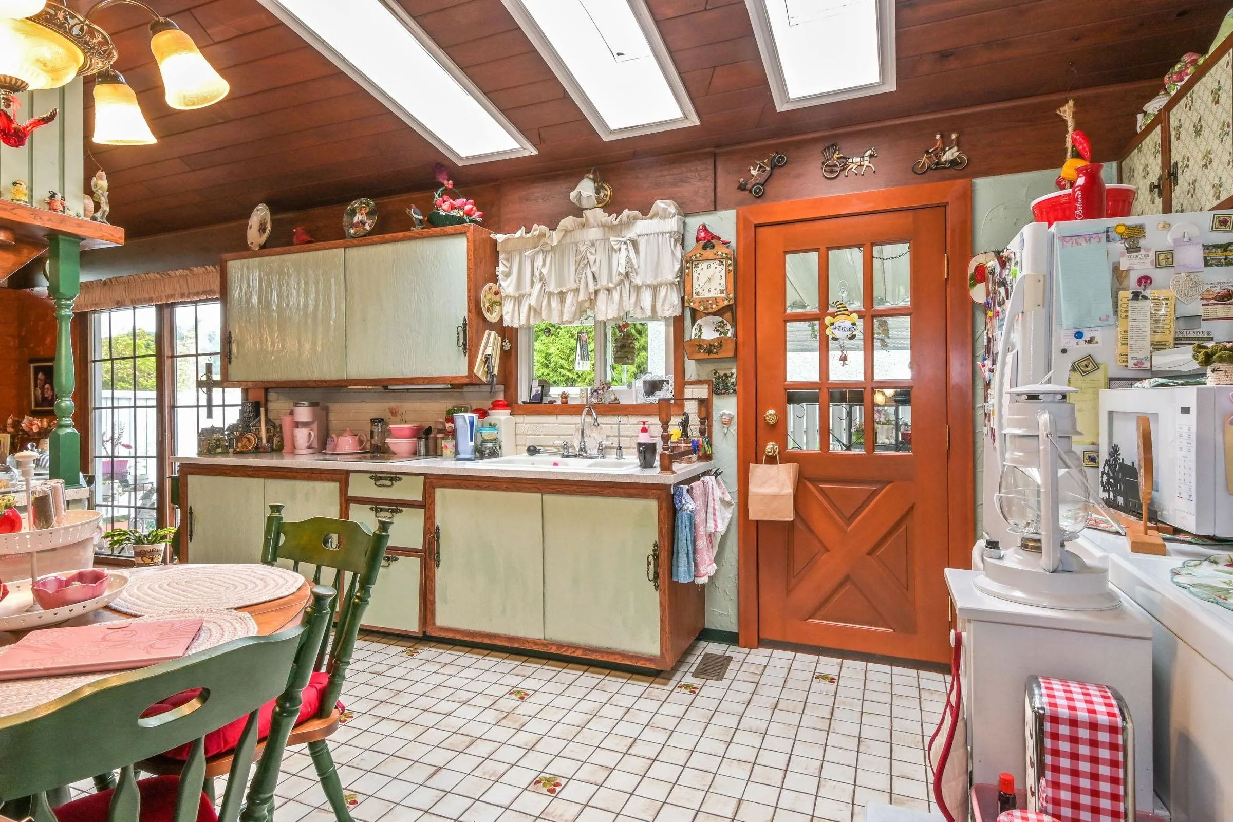 14086 77a Avenue