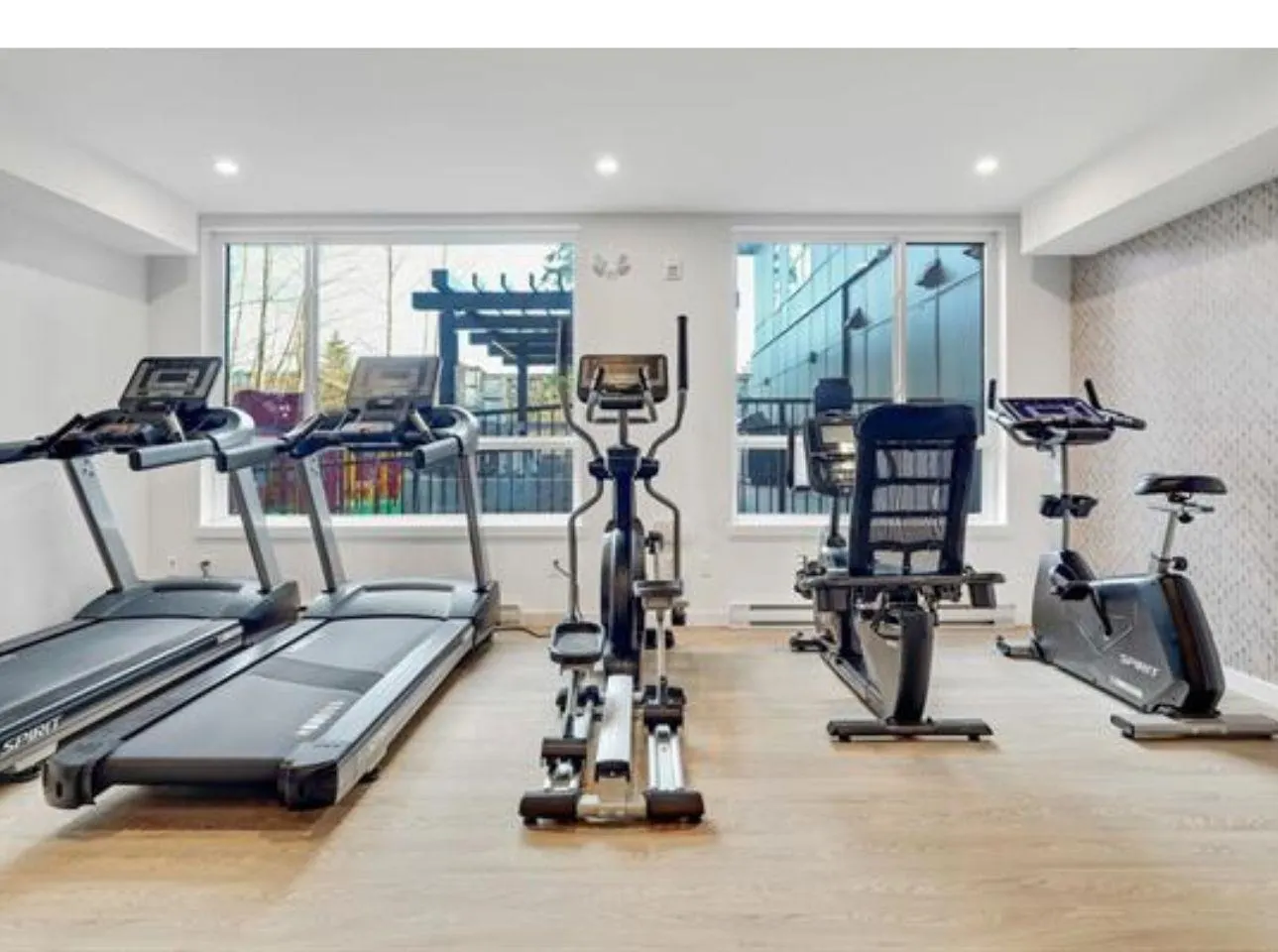 E504 13858 108 Avenue