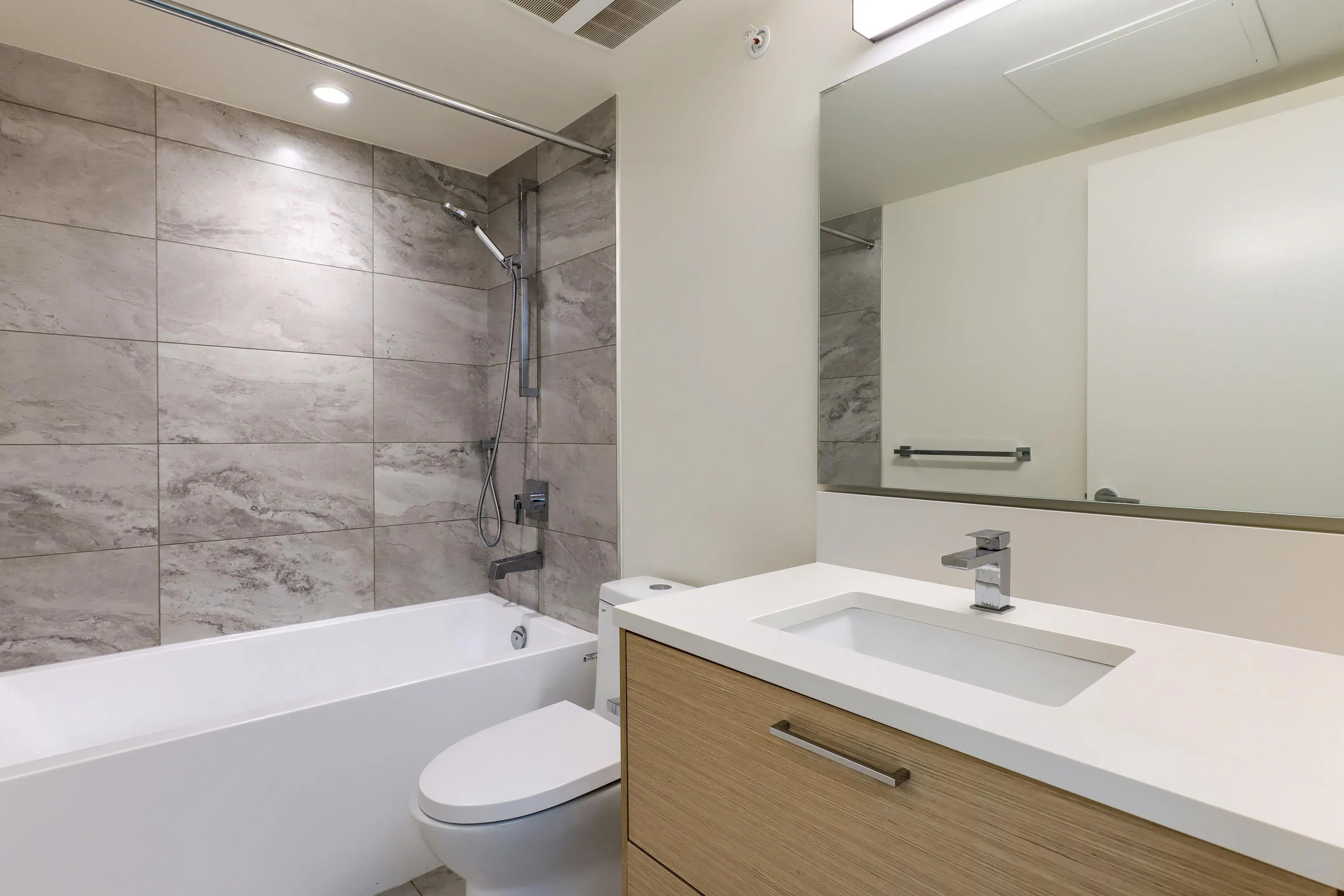 6 629 South Dyke Road