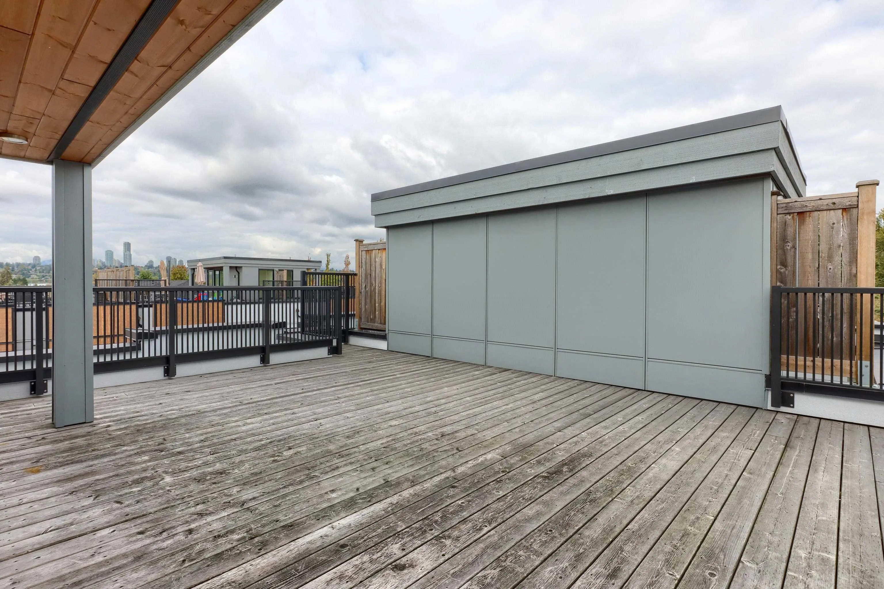 6 629 South Dyke Road