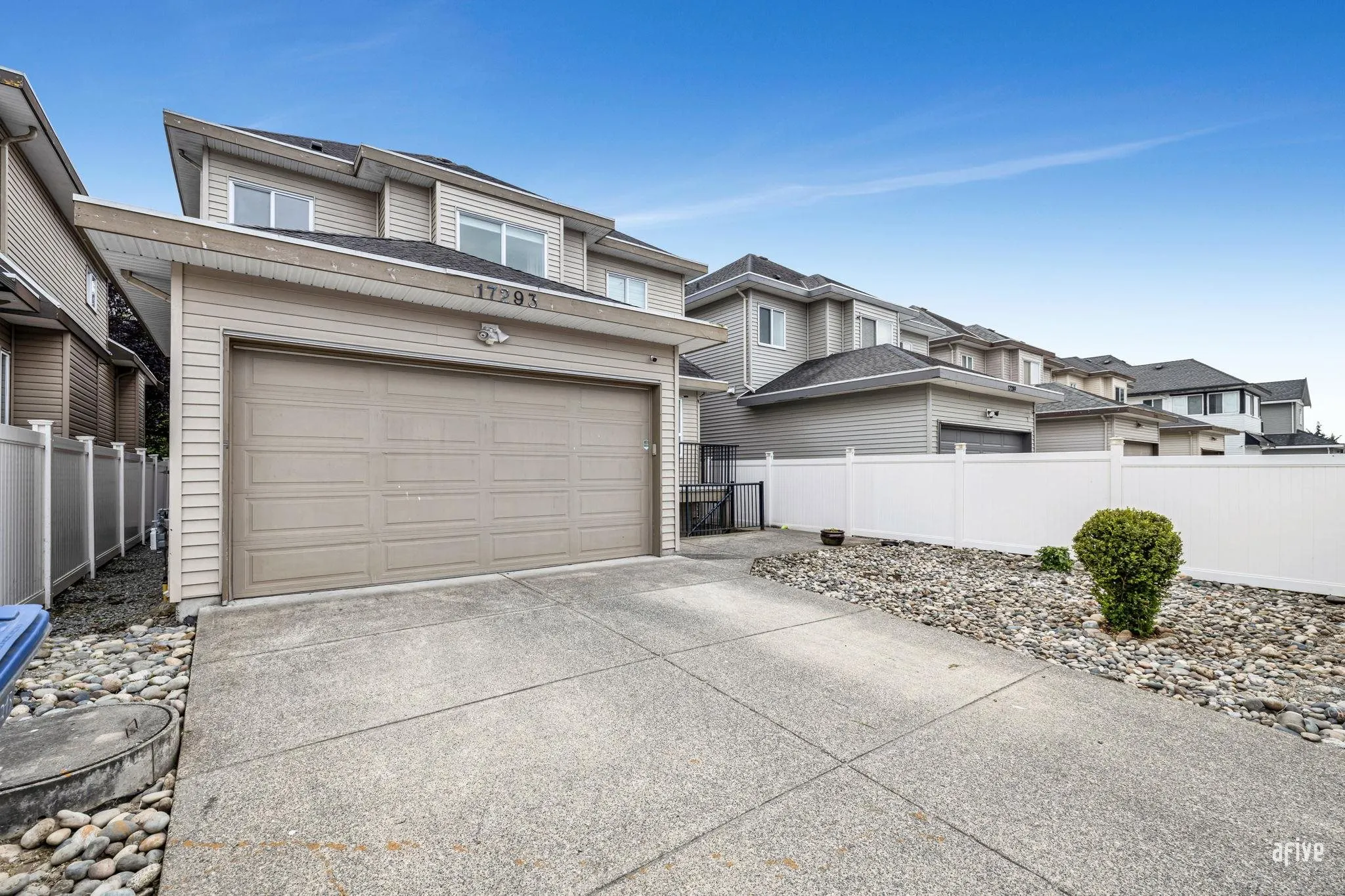 17293 64 Avenue