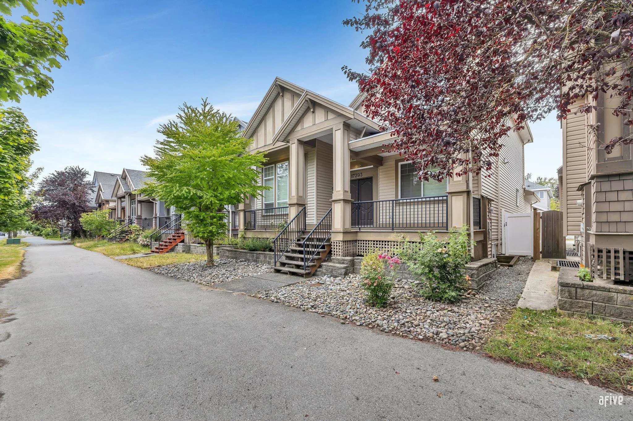 17293 64 Avenue