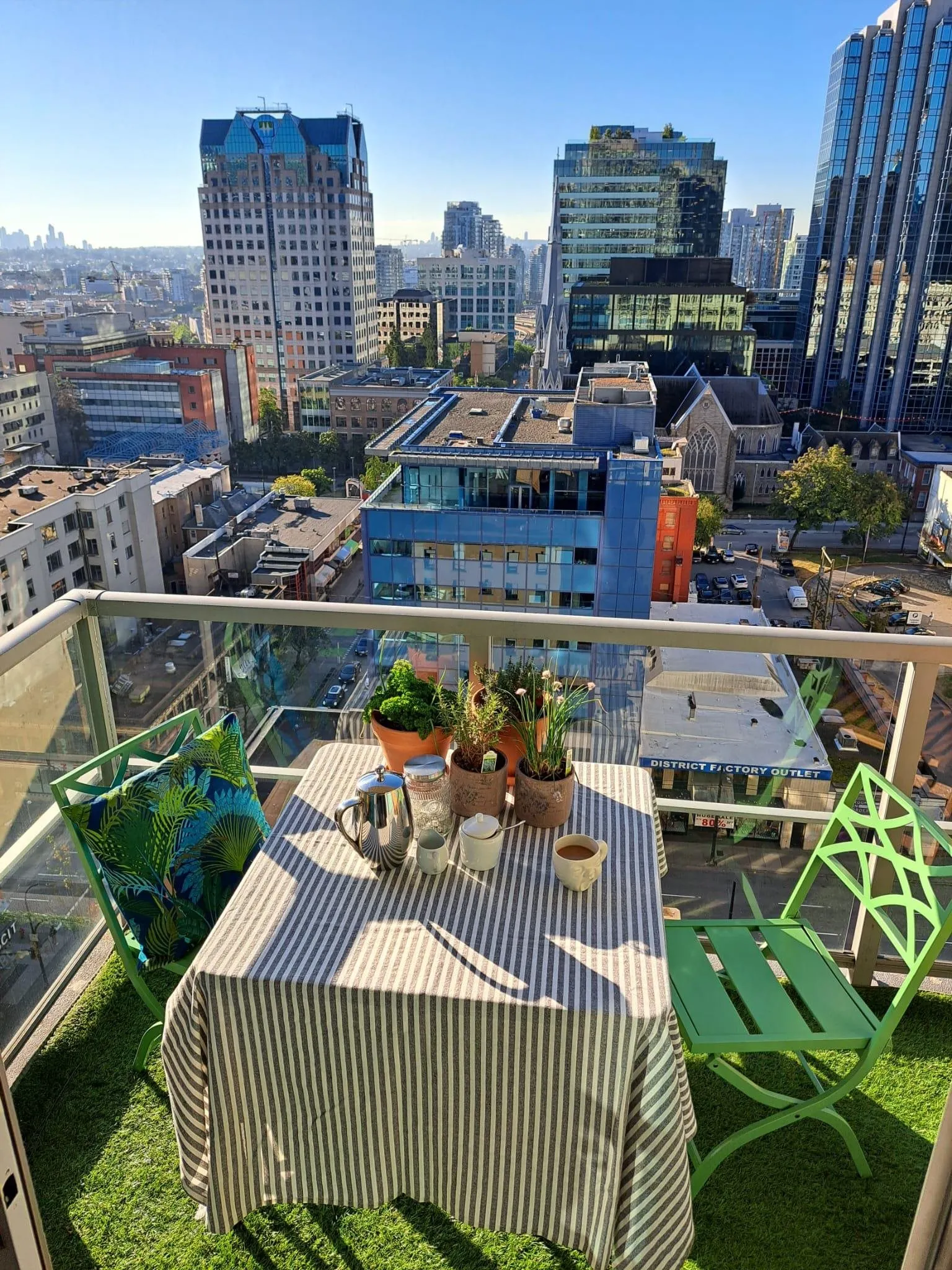 1611 610 Granville Street