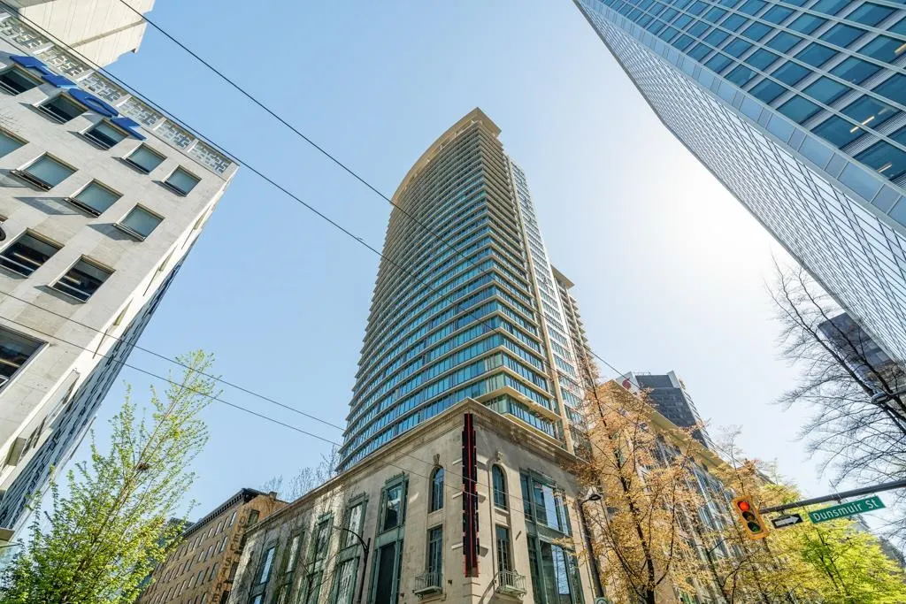 1611 610 Granville Street