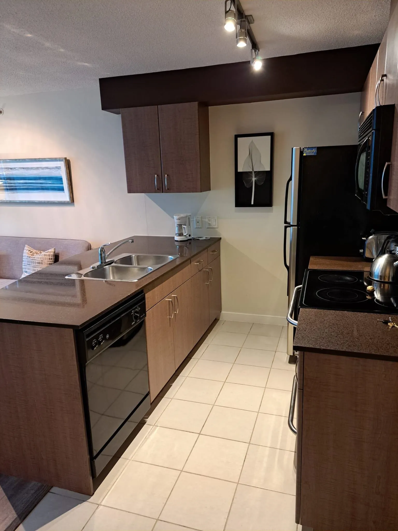 1611 610 Granville Street