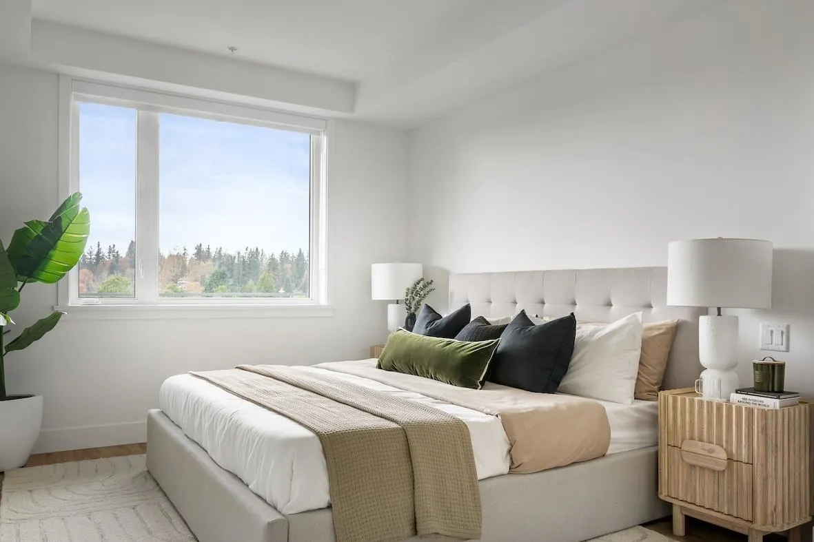 301 33160 Plaxton Crescent