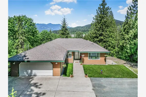 31161 Silverhill Avenue