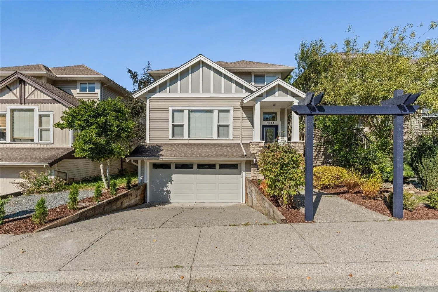 5211 Bridlewood Drive