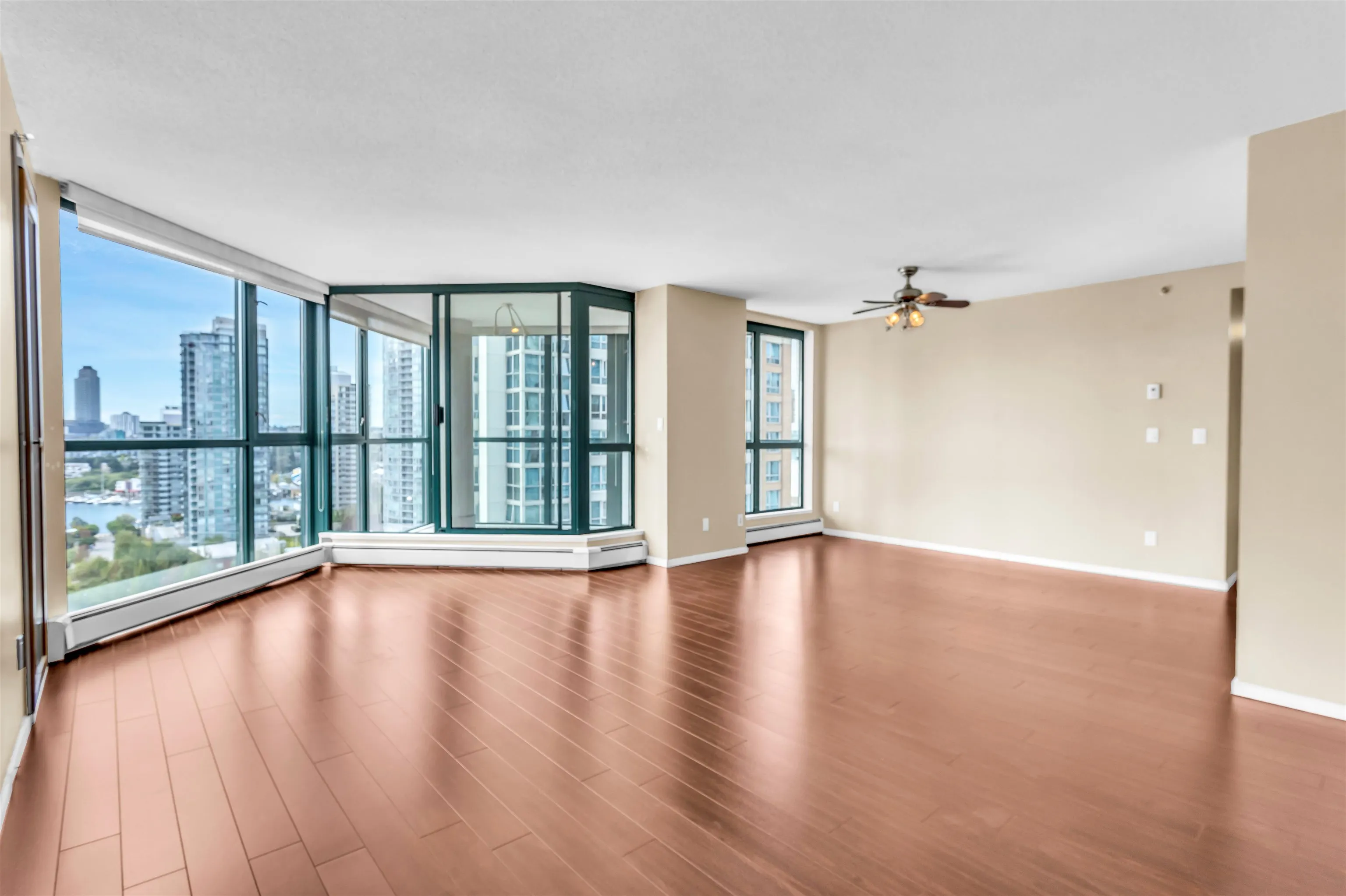 1802 289 Drake Street