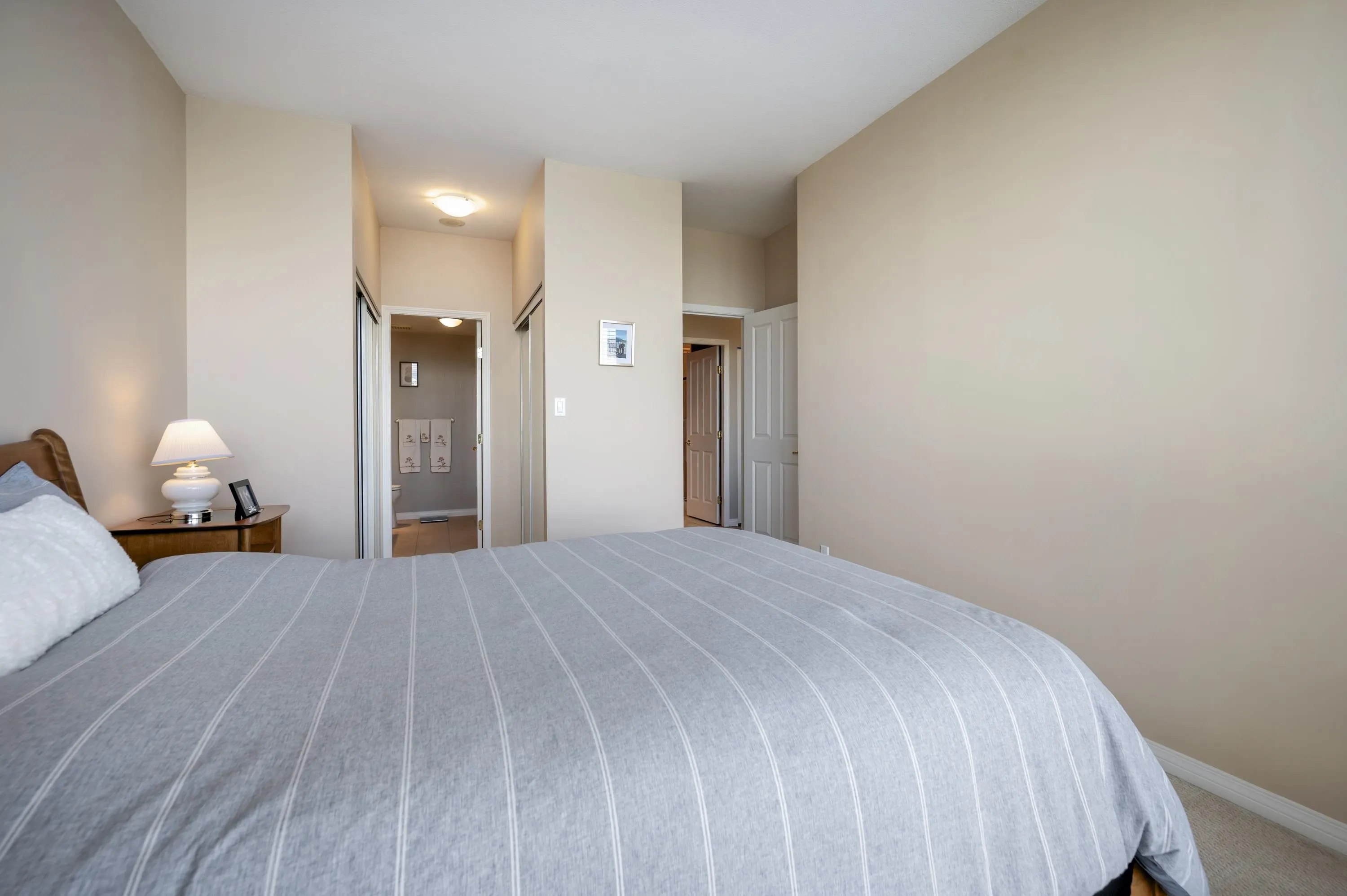 2805 6837 Station Hill Drive