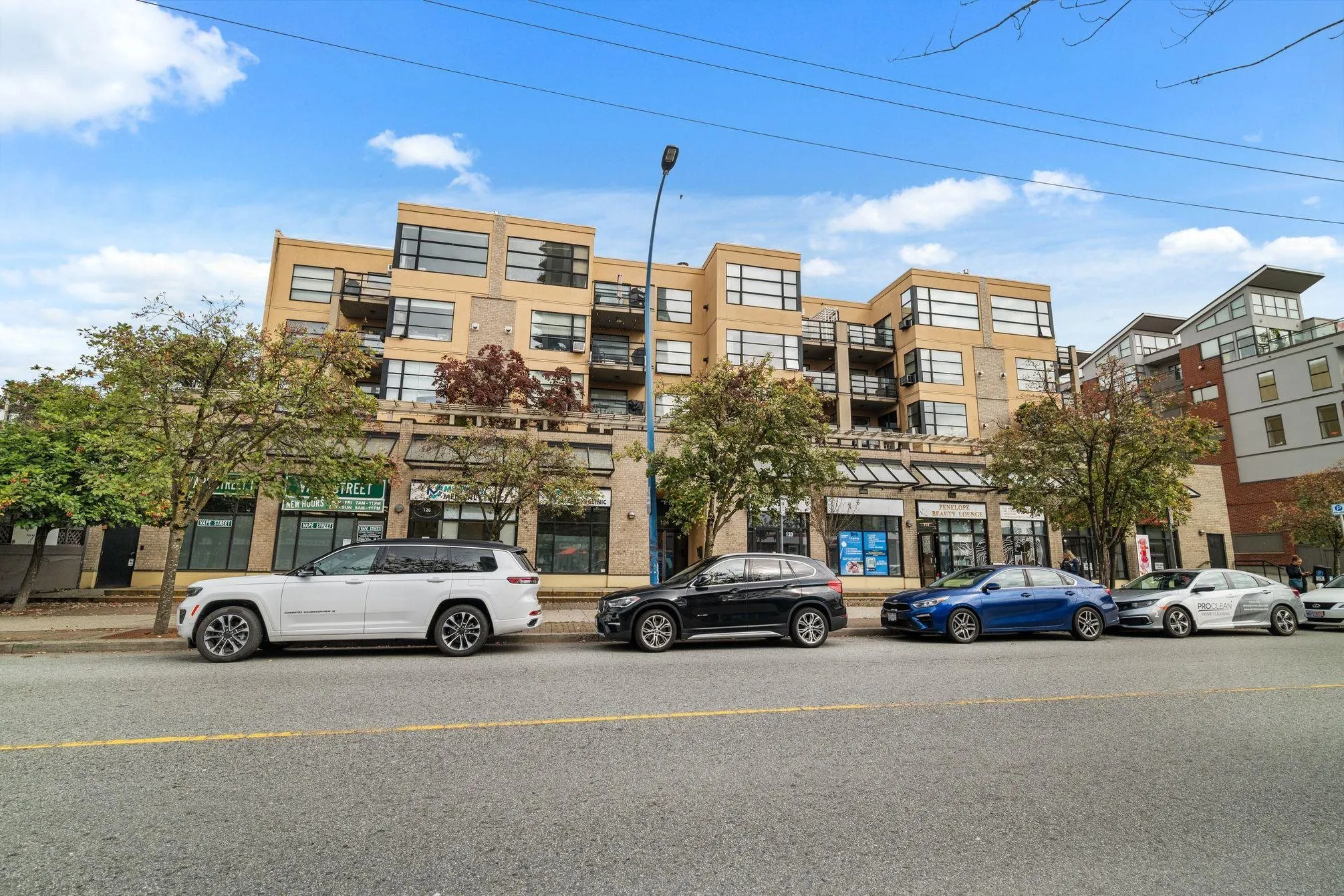 301 124 W 3rd Street