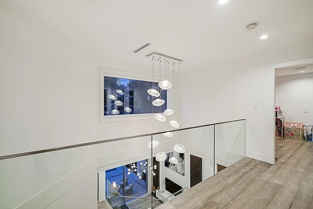 4610 Marine Drive
