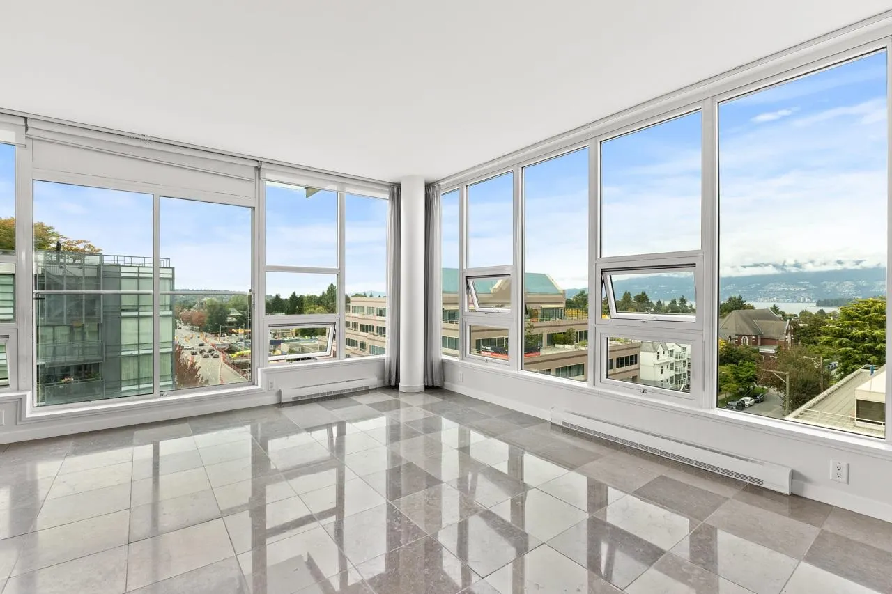 703 2528 Maple Street