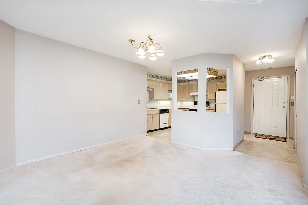 350 8611 Ackroyd Road