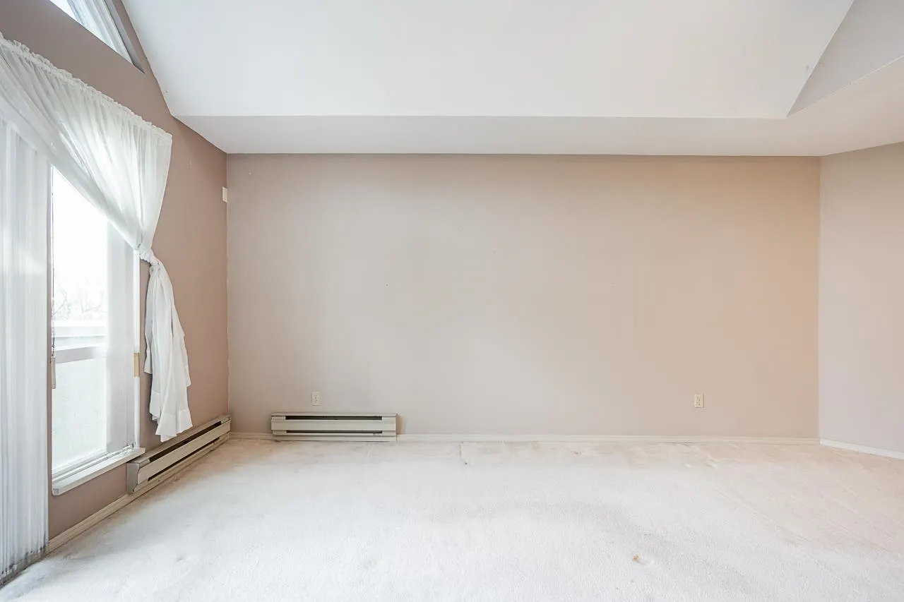 350 8611 Ackroyd Road