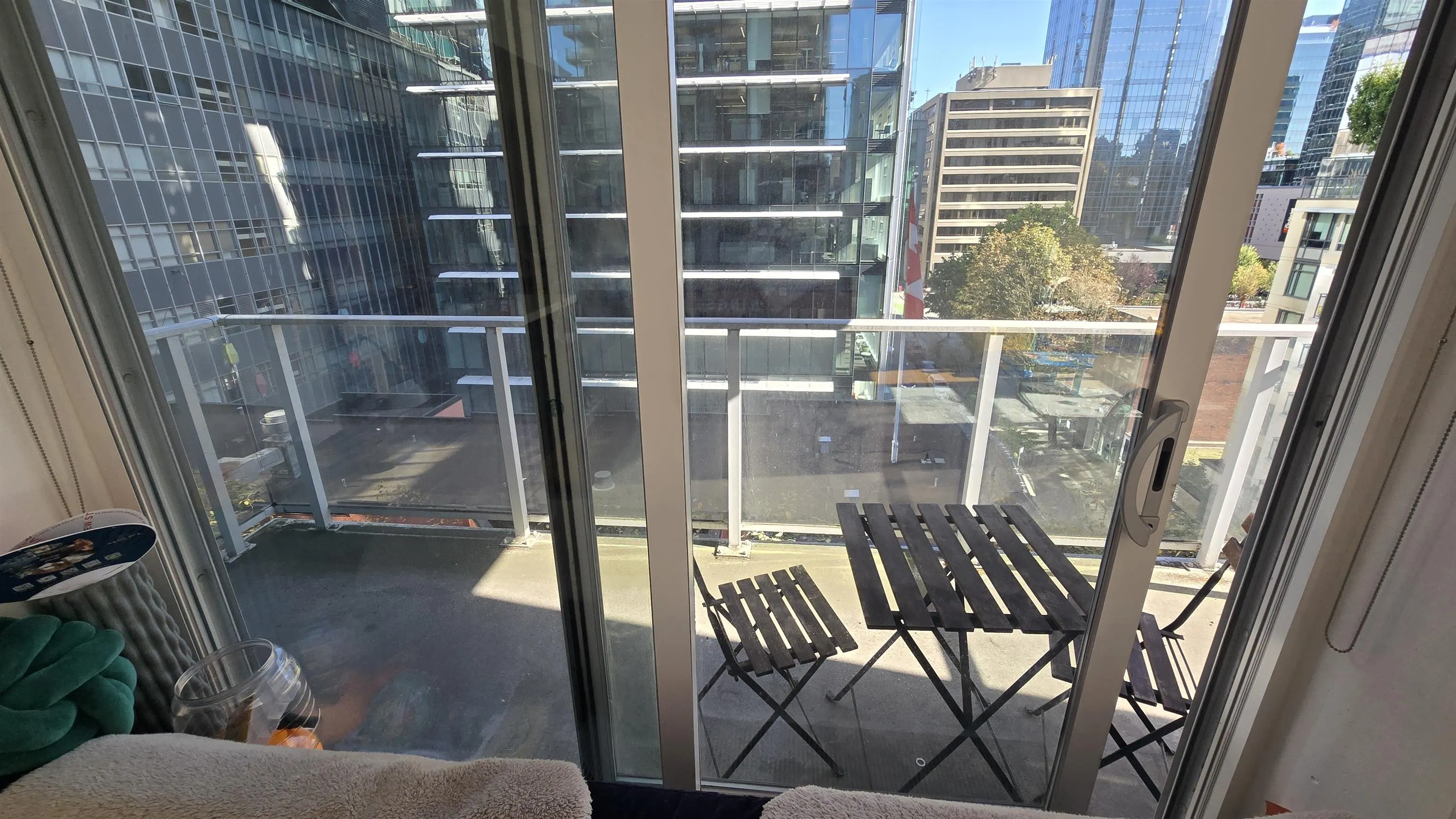 809 777 Richards Street