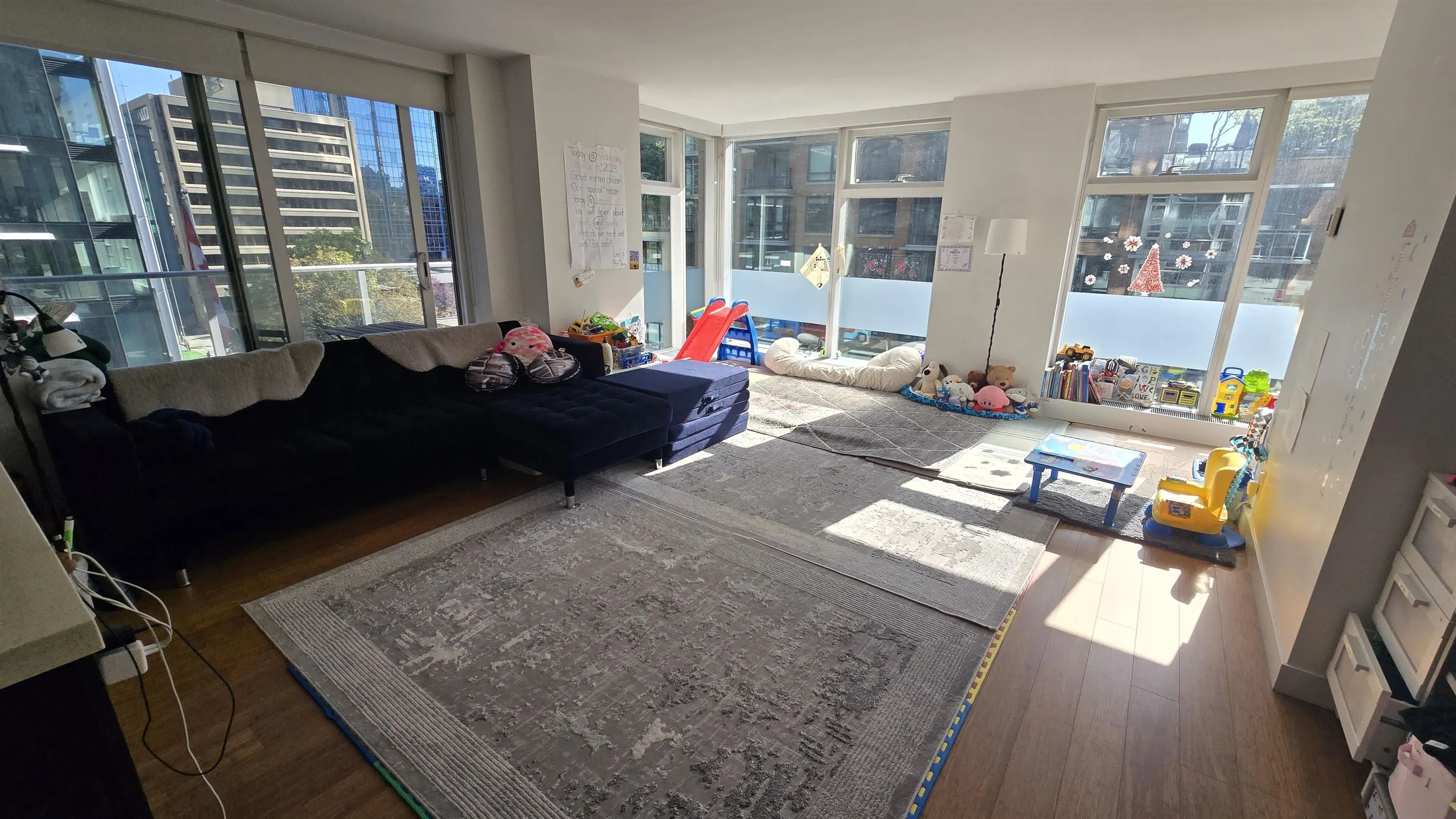 809 777 Richards Street