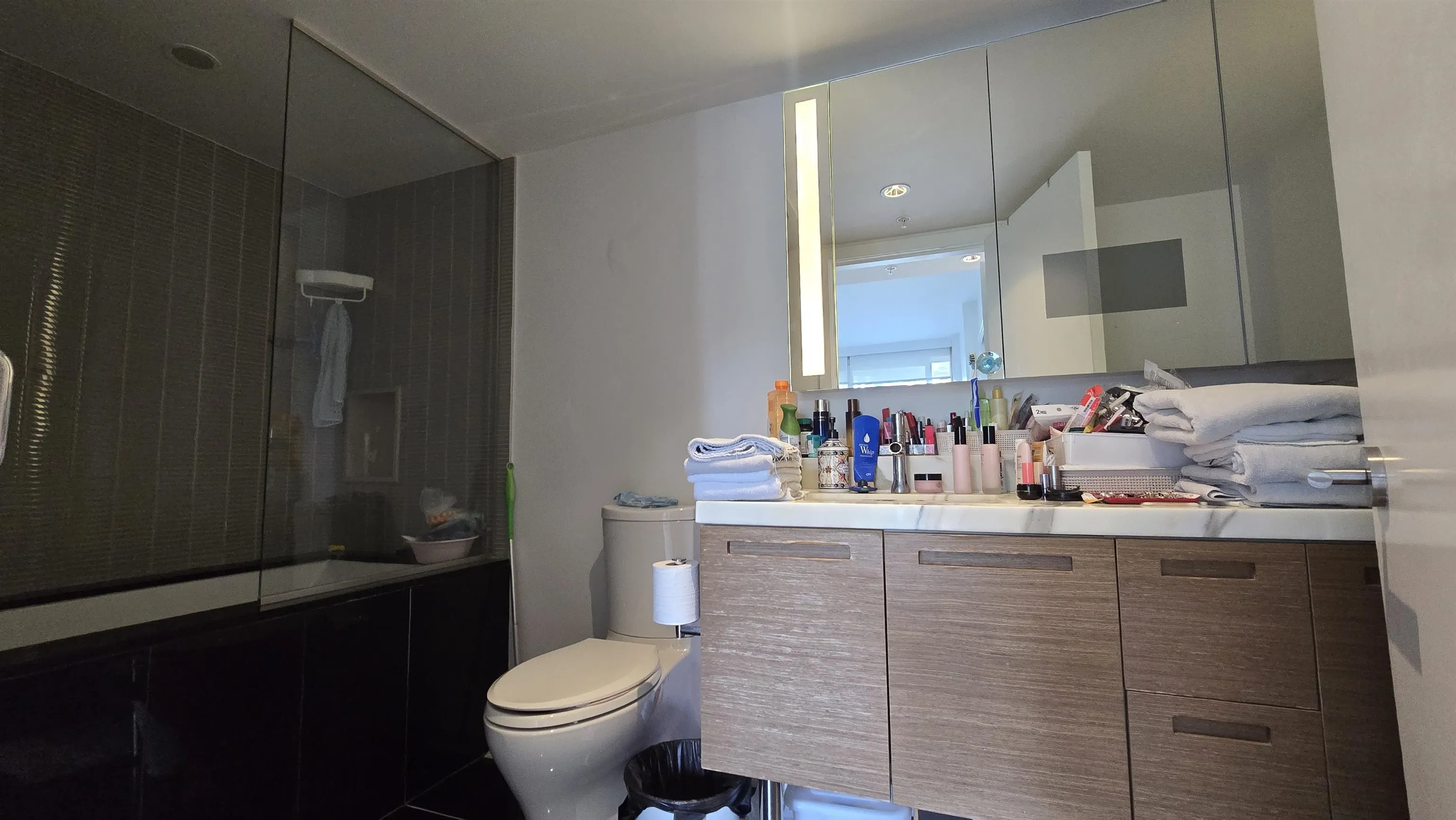 809 777 Richards Street