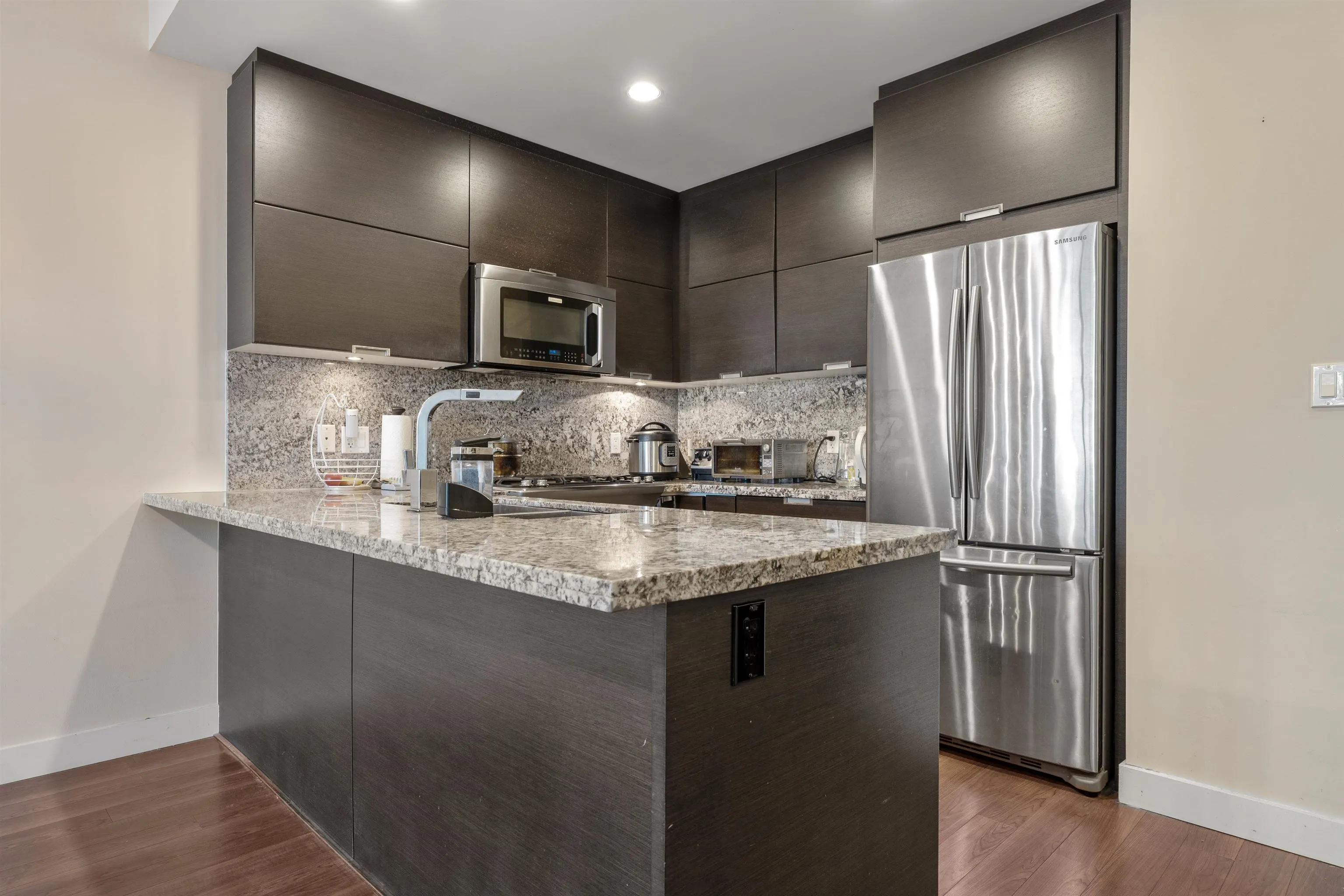 1506 2077 Rosser Avenue