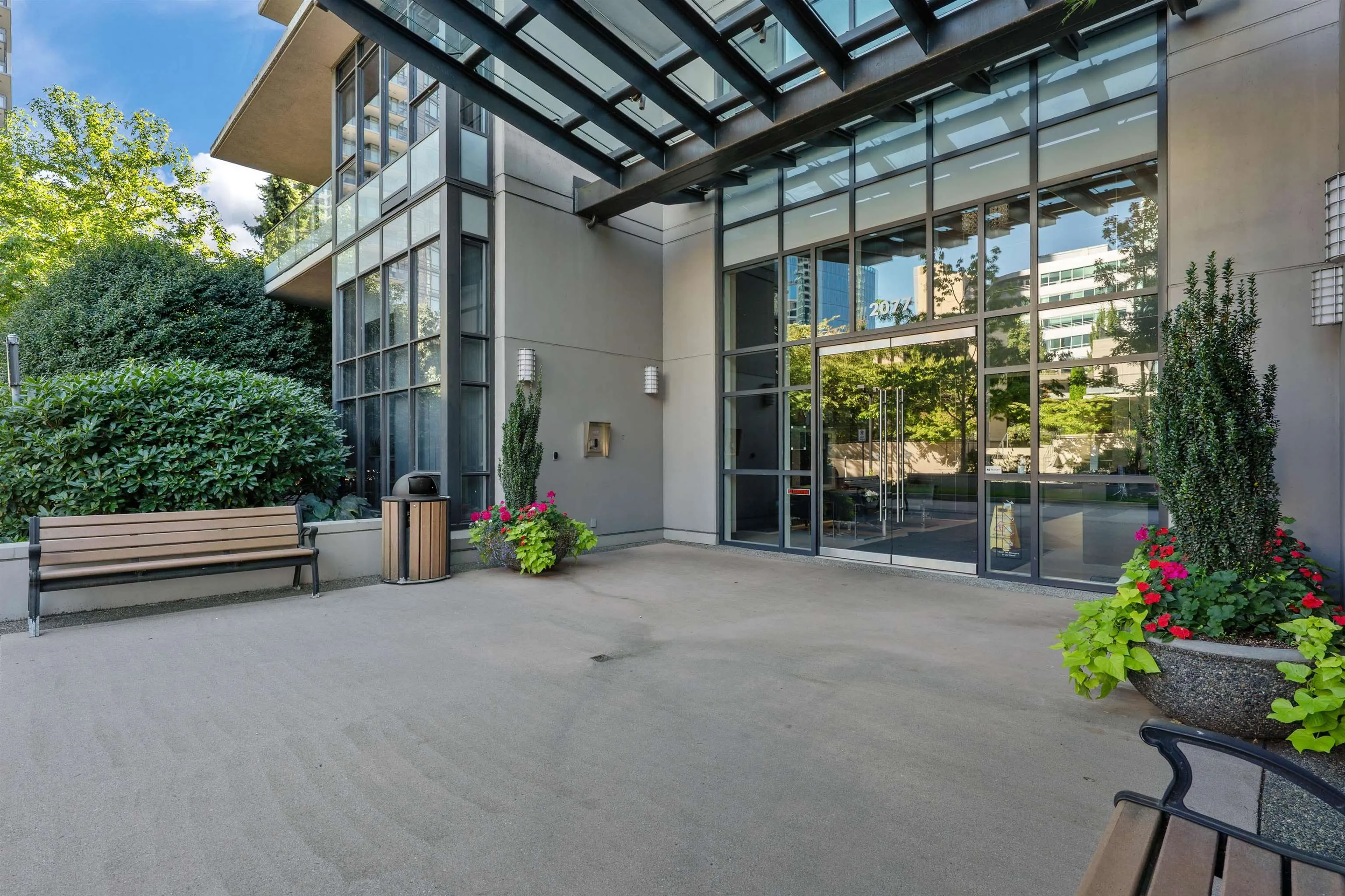 1506 2077 Rosser Avenue