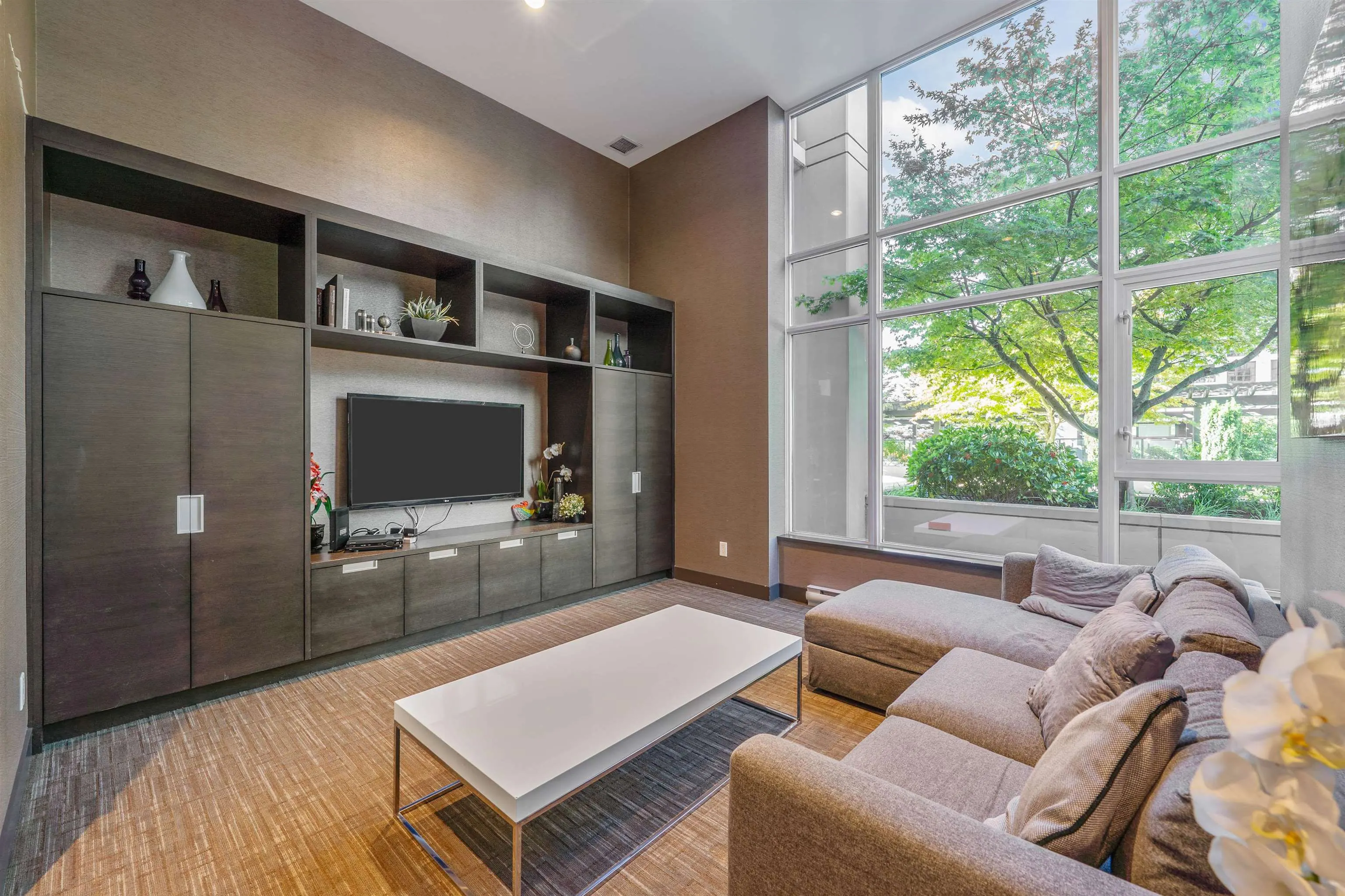 1506 2077 Rosser Avenue