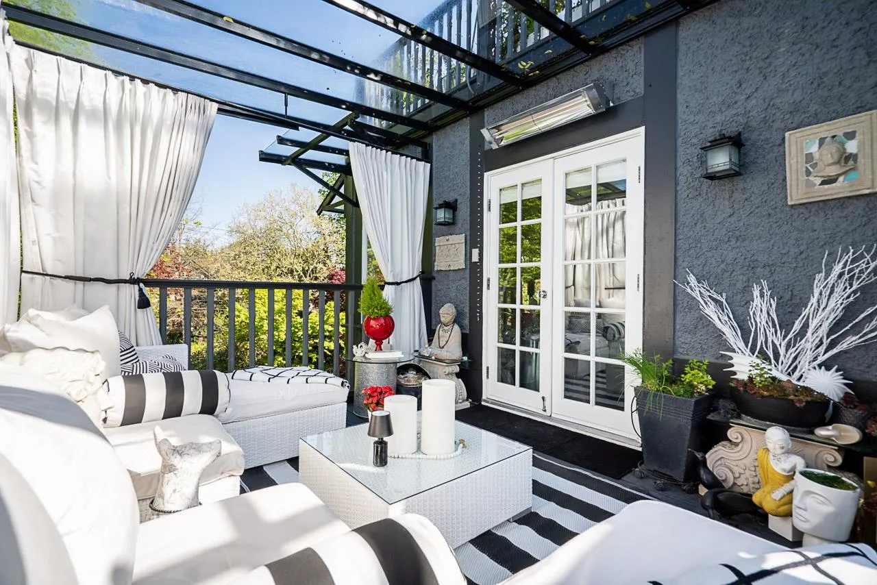 1638 Matthews Avenue