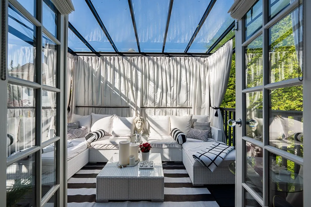 1638 Matthews Avenue