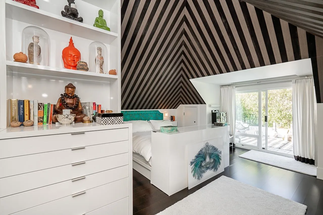 1638 Matthews Avenue