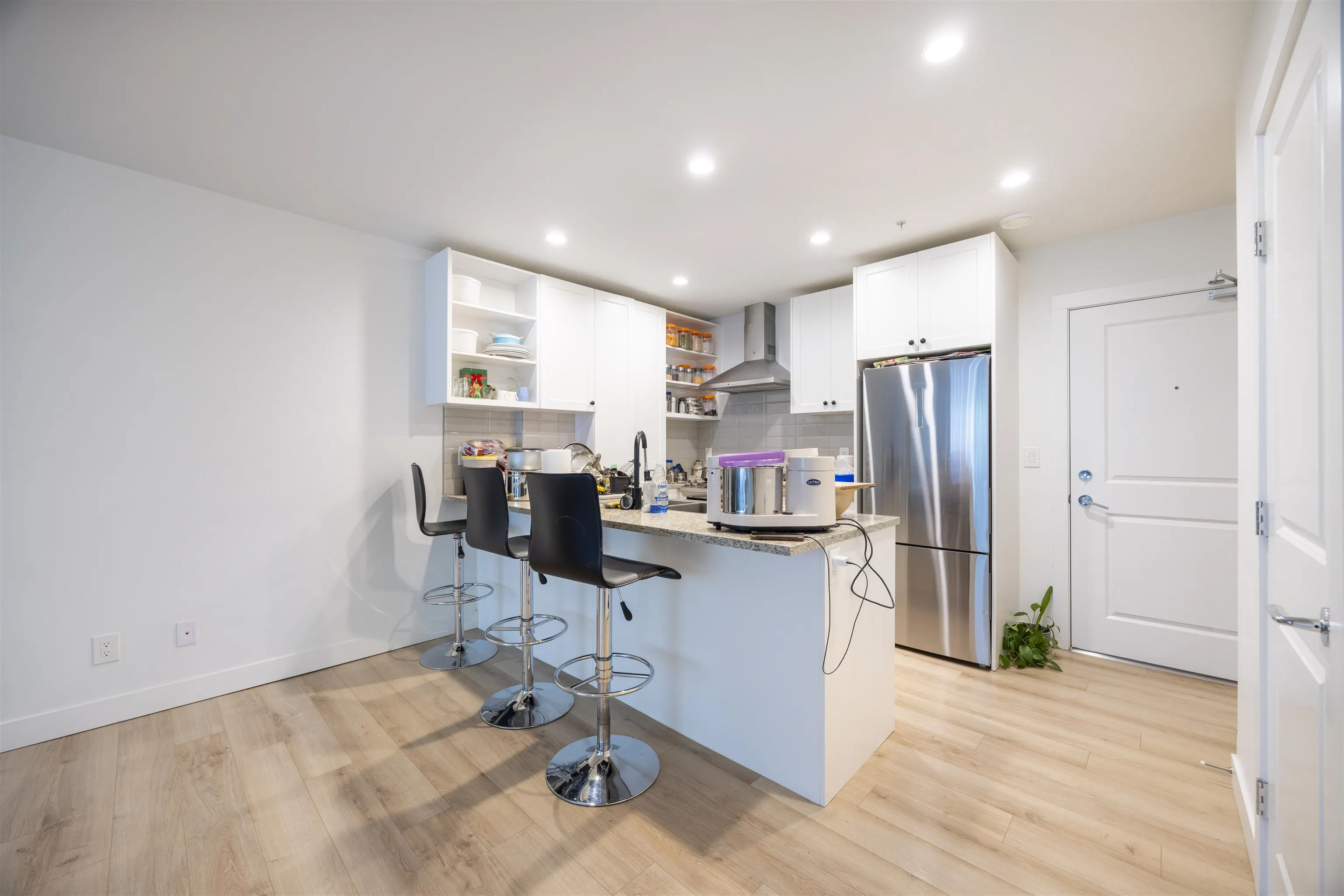 A104 20487 65 Avenue