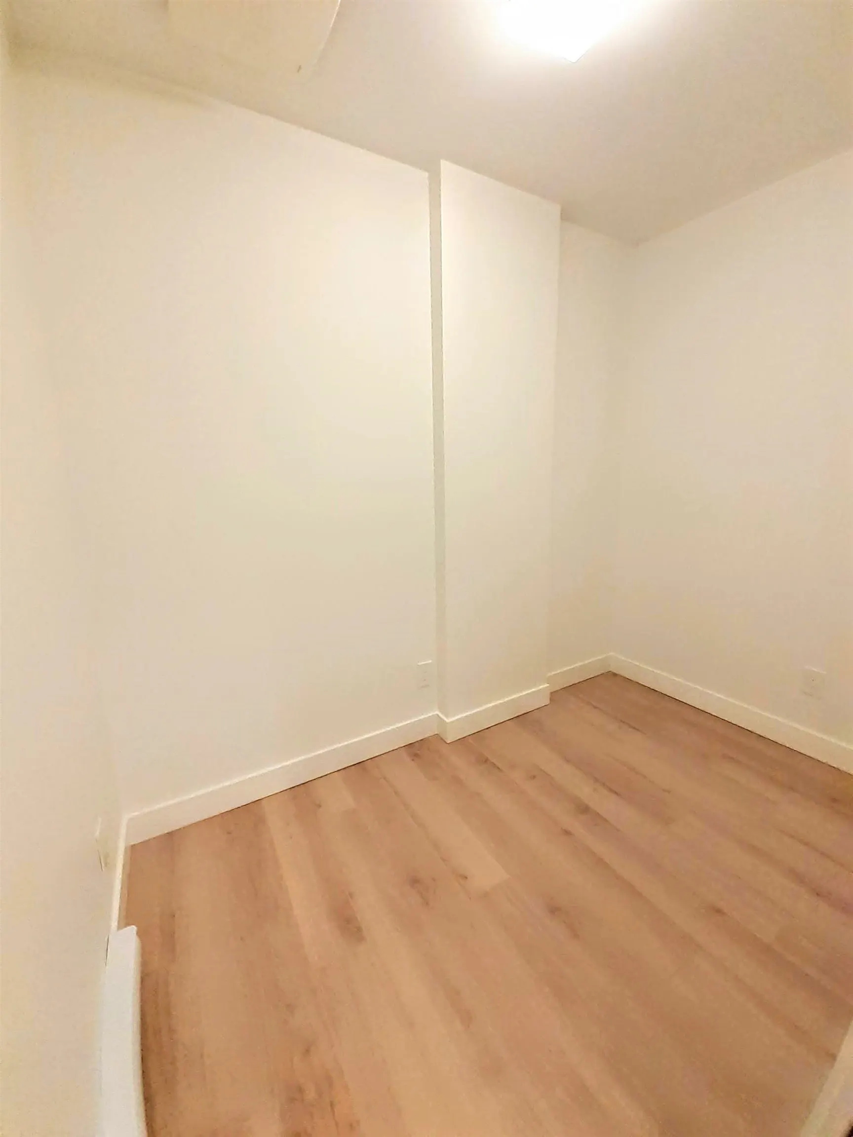 A104 20487 65 Avenue