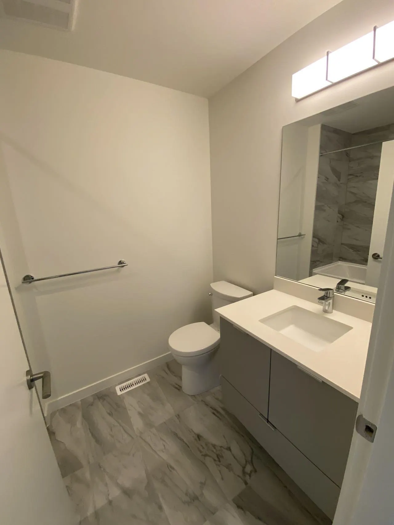 127 16561 17a Avenue