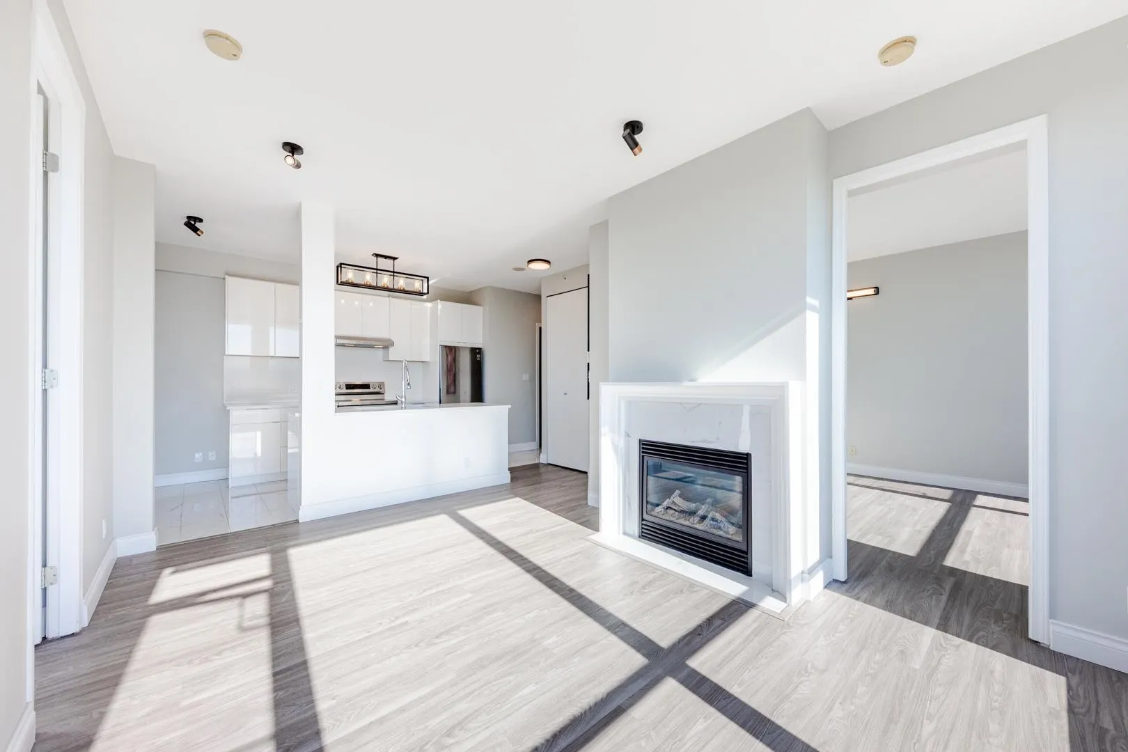 1001 7388 Sandborne Avenue