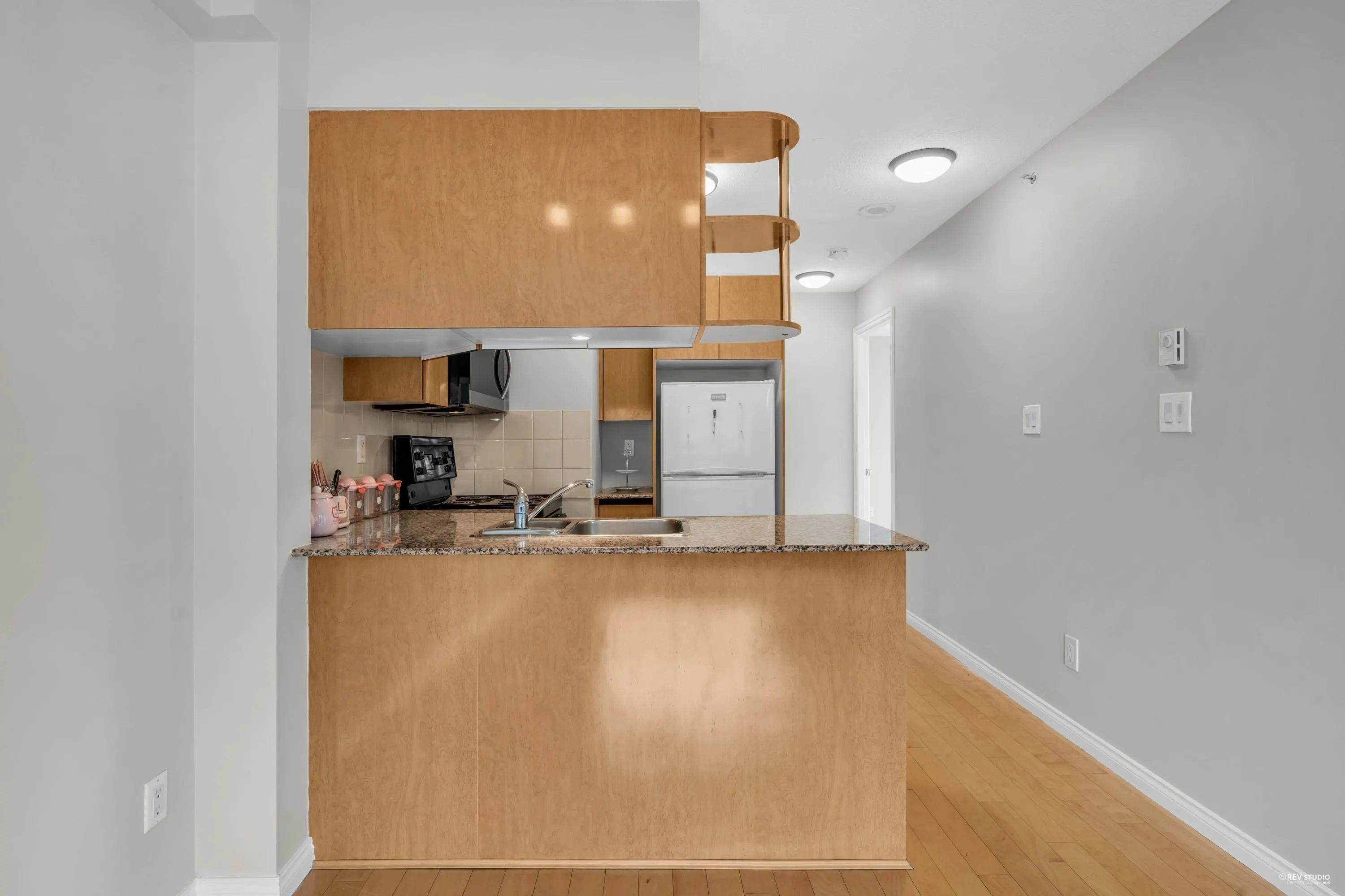 1608 1189 Howe Street