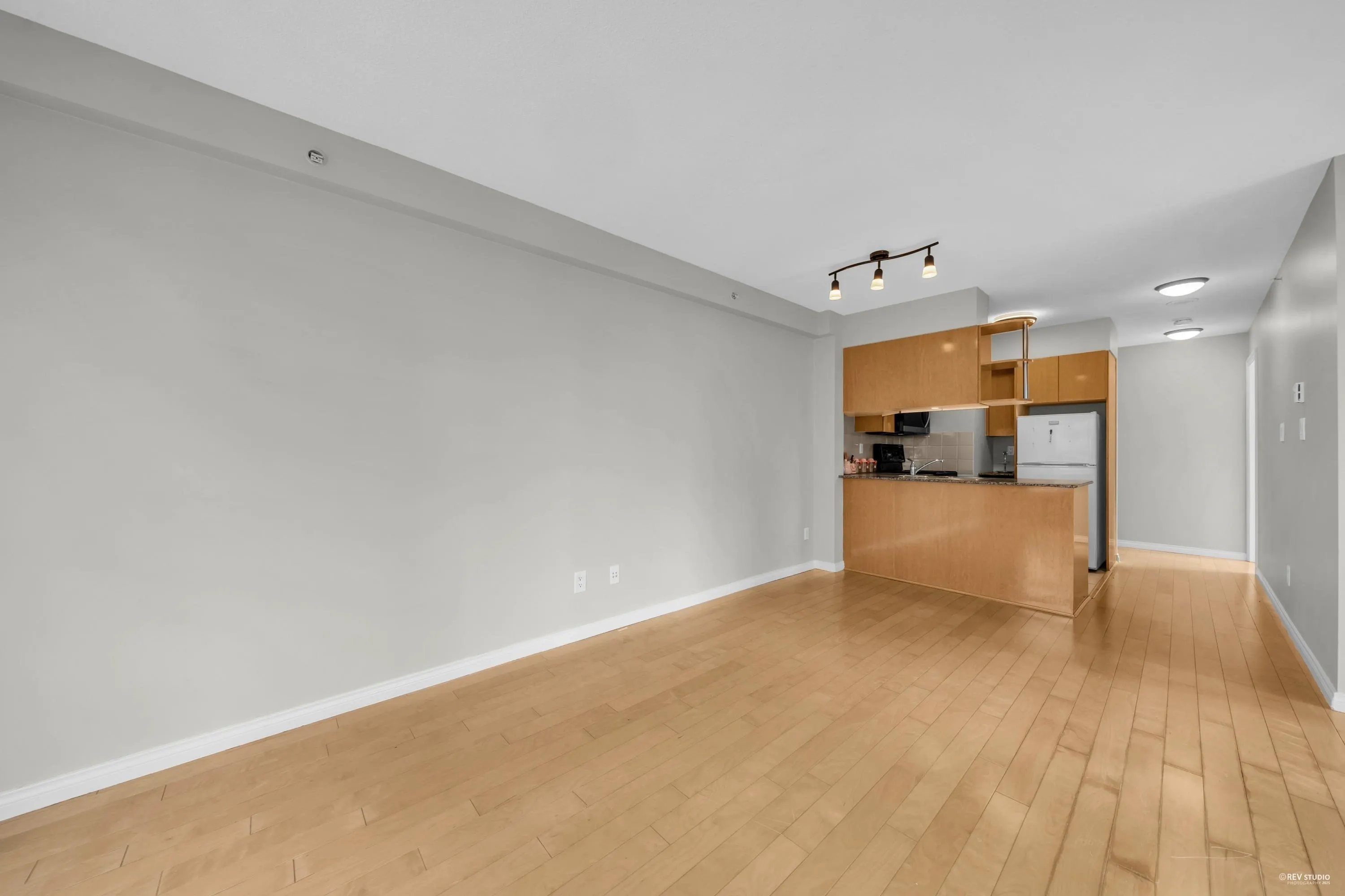 1608 1189 Howe Street