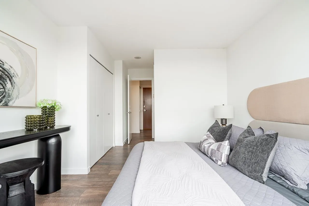 1102 1316 W 11th Avenue