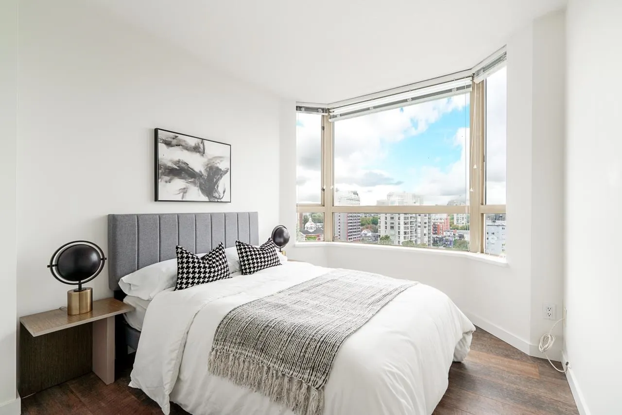 1102 1316 W 11th Avenue