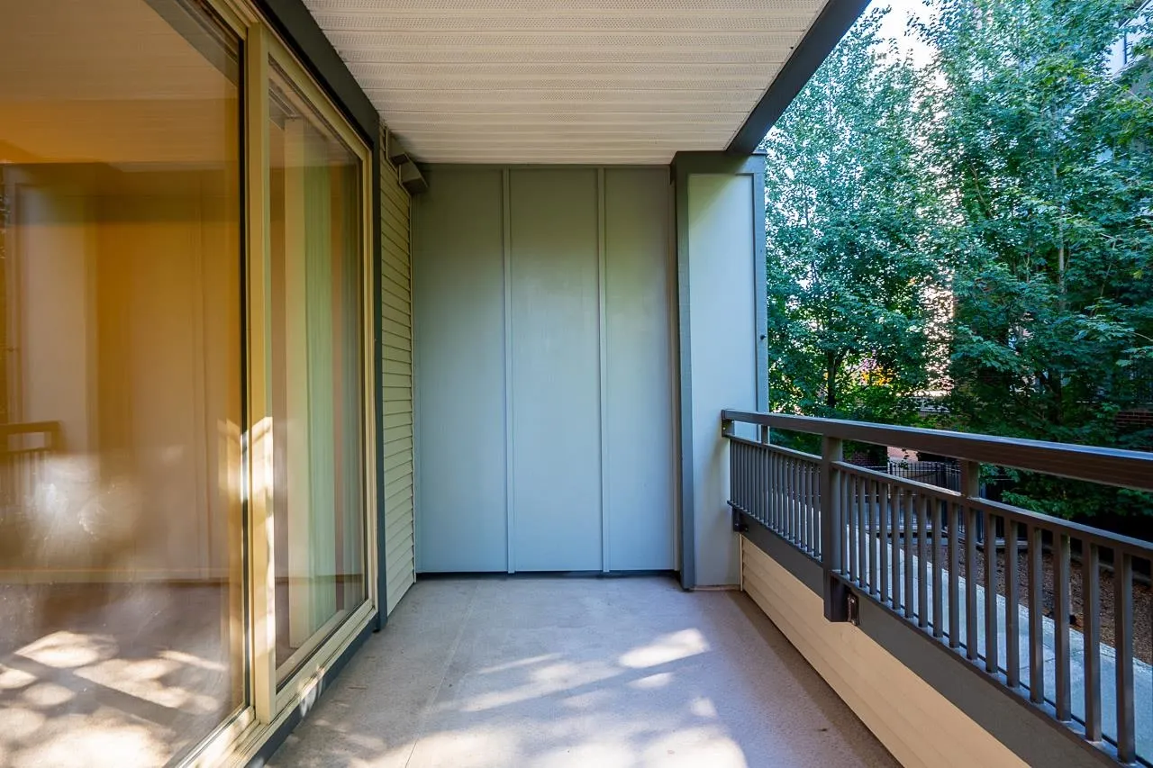 206 10455 University Drive