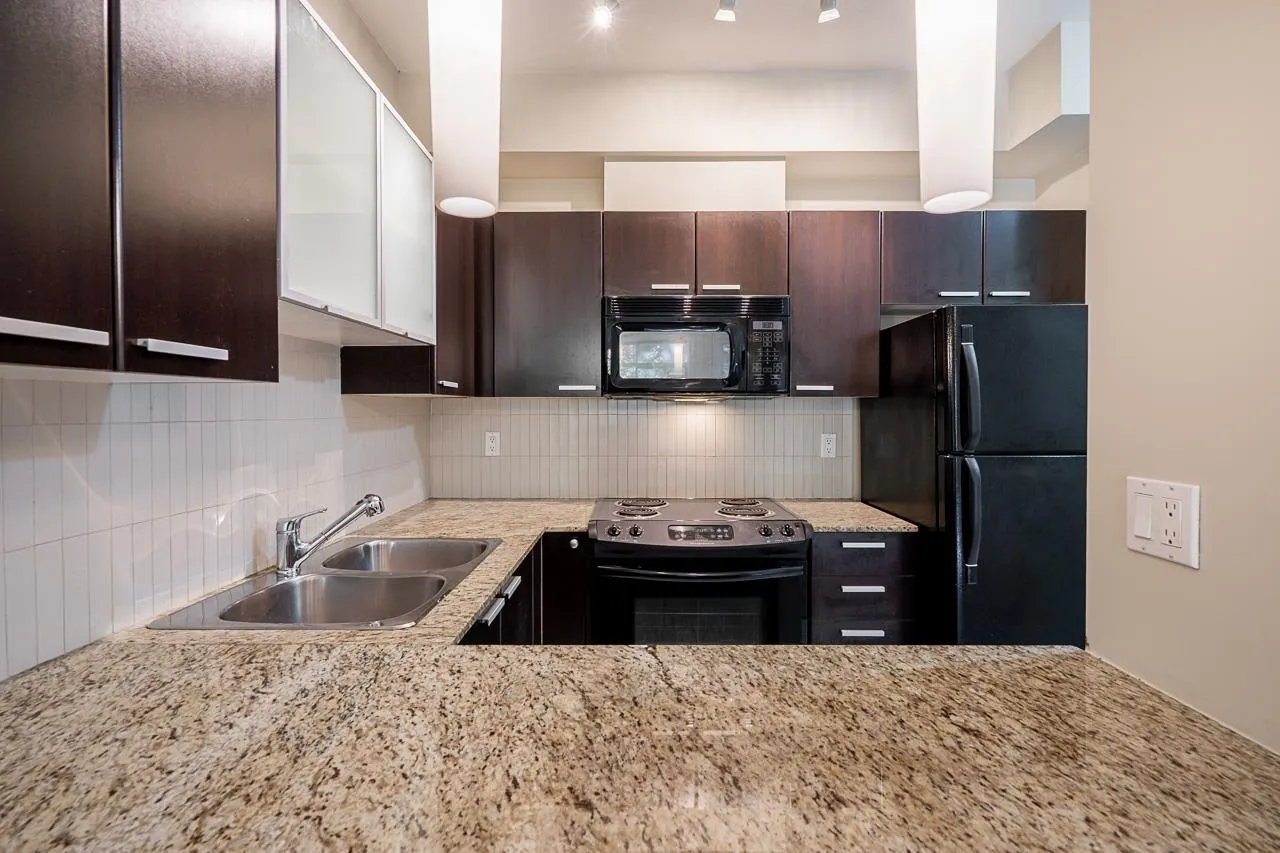 206 10455 University Drive