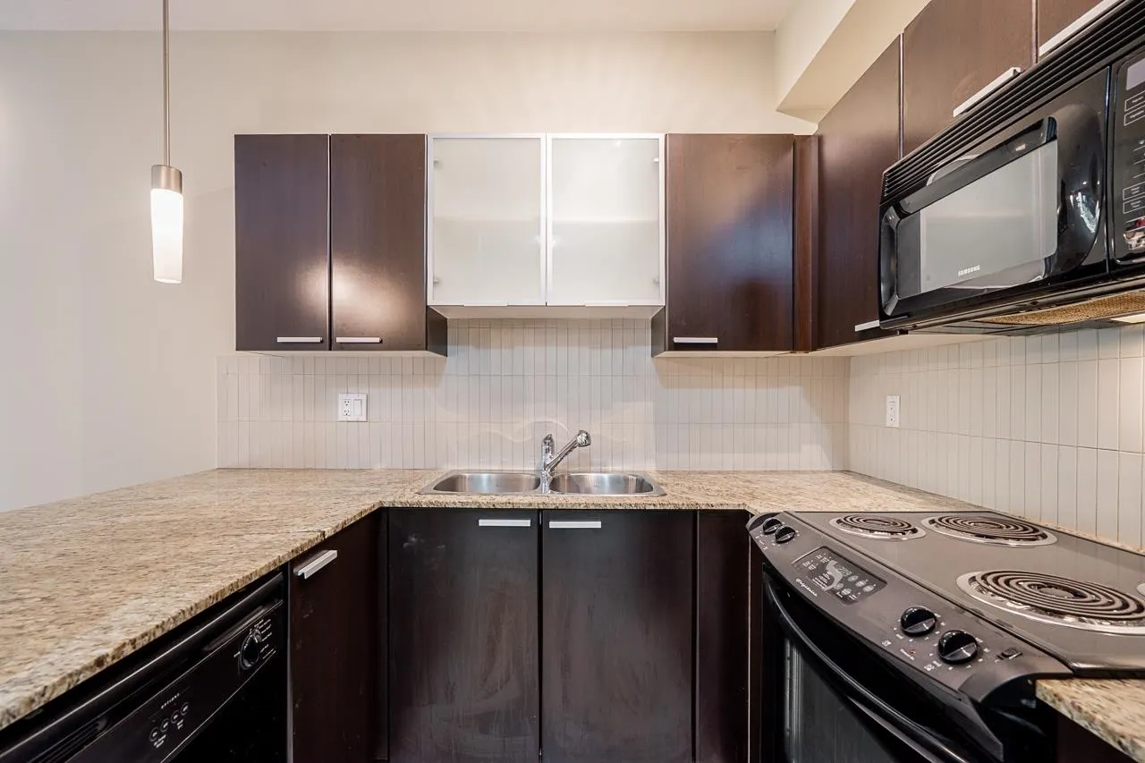 206 10455 University Drive