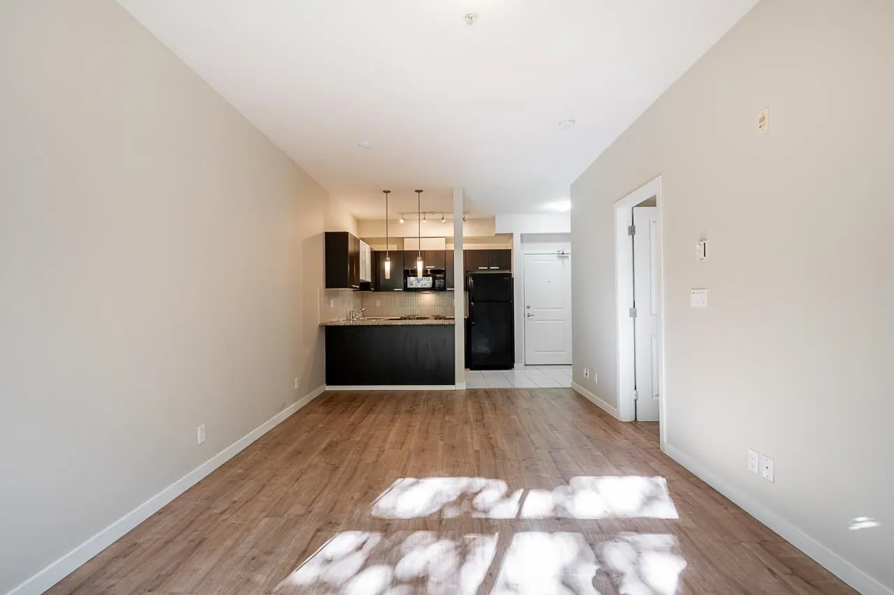 206 10455 University Drive