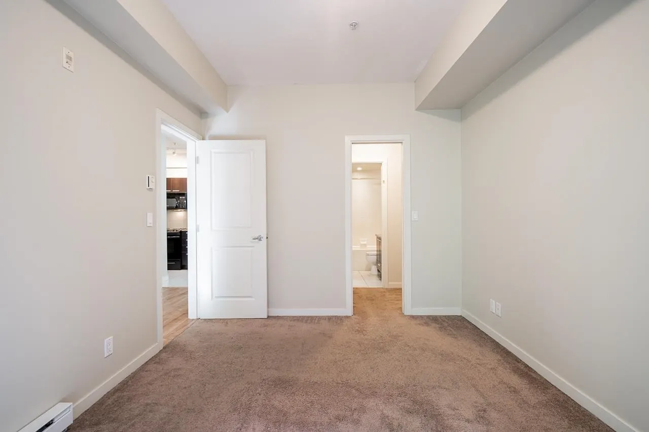 206 10455 University Drive