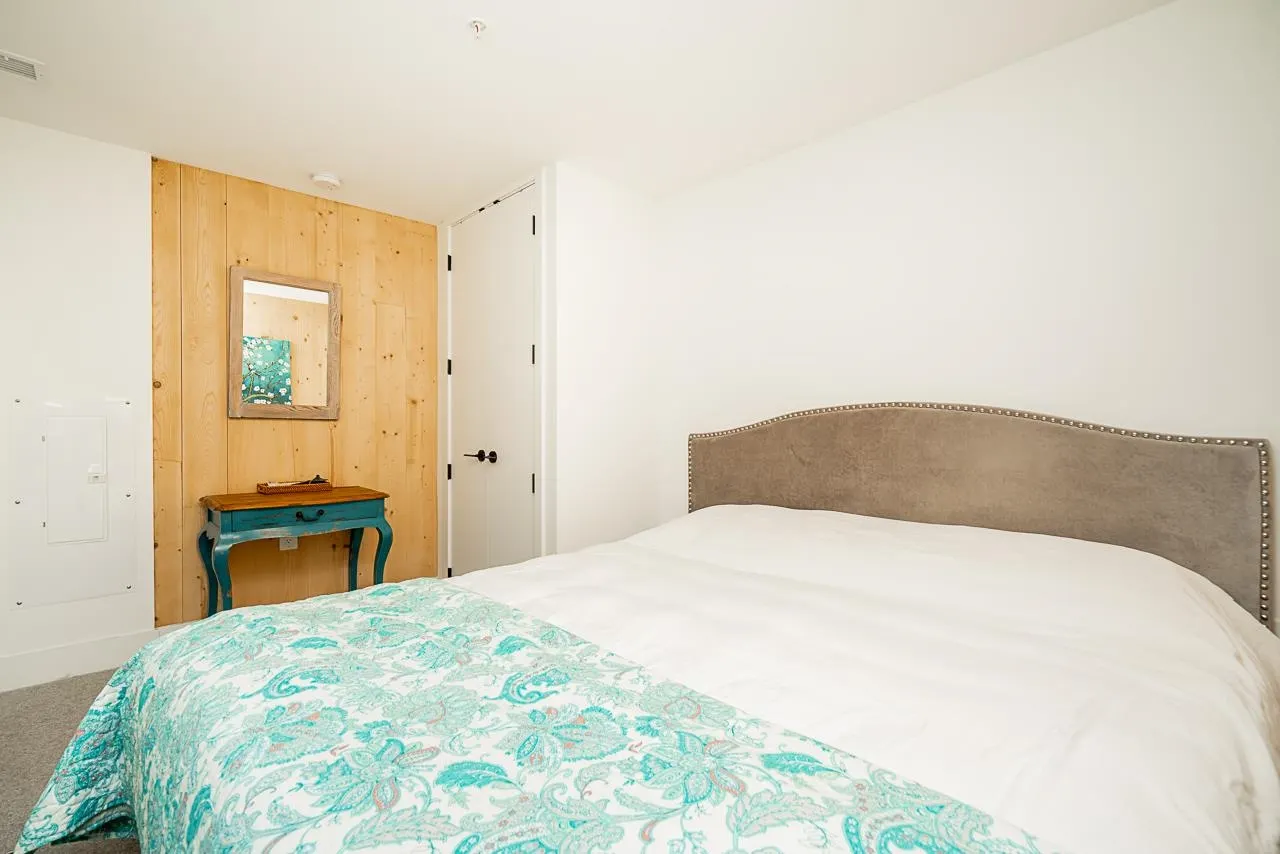 202 310 Salter Street