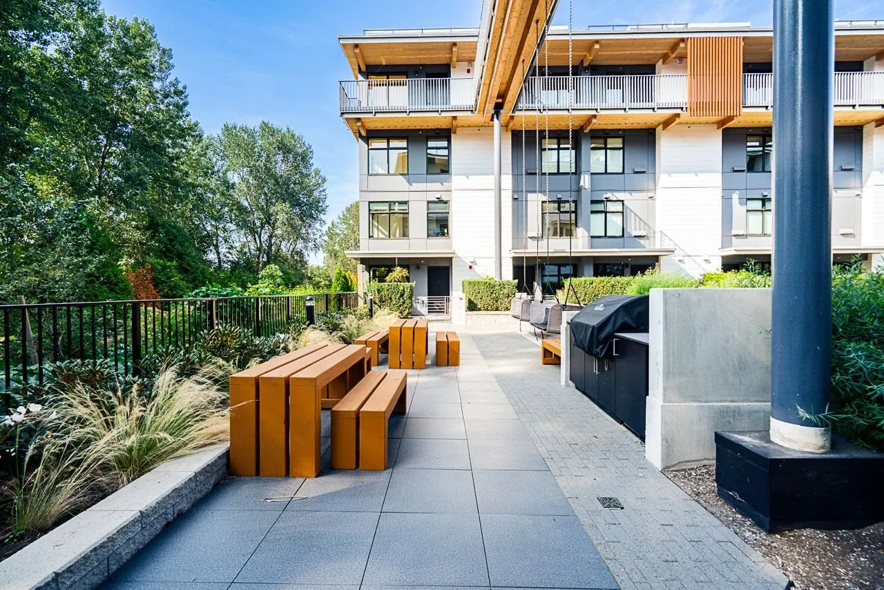 202 310 Salter Street